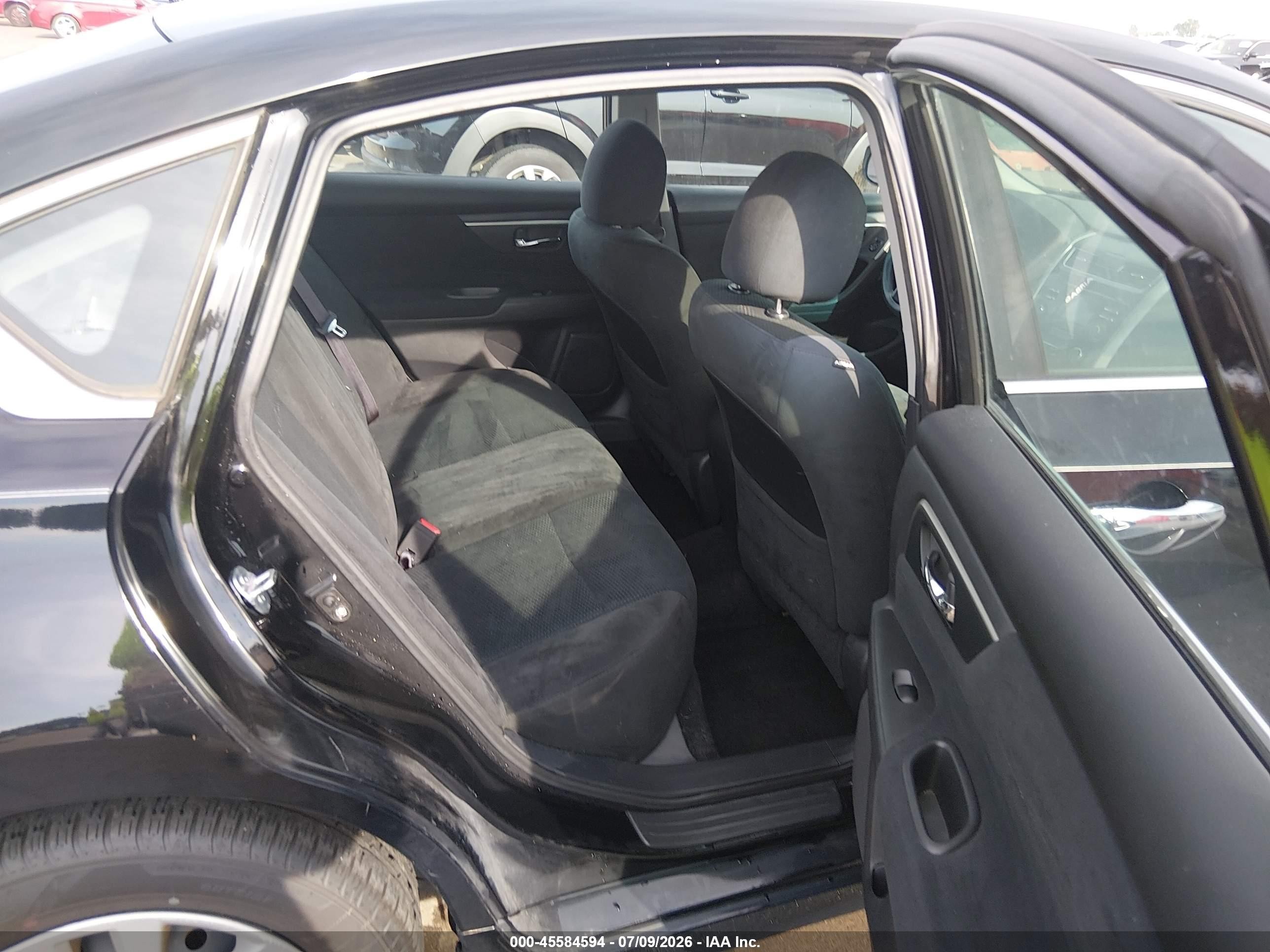 2015 Nissan Altima 2.5 S Black vin: 1N4AL3AP1FN372747