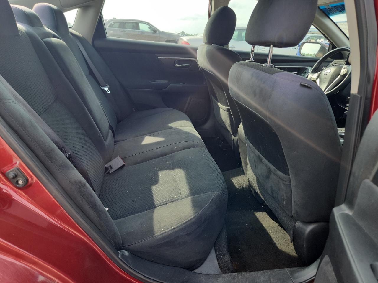 2015 Nissan Altima 2.5 S Red vin: 1N4AL3AP1FN375289
