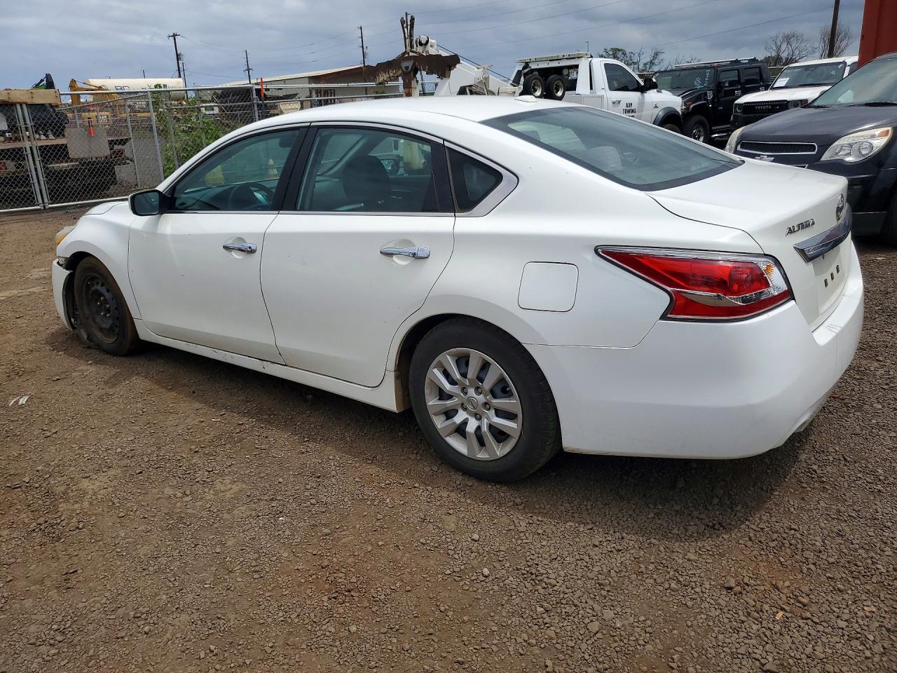 2015 Niss Altima White vin: 1N4AL3AP1FN386082