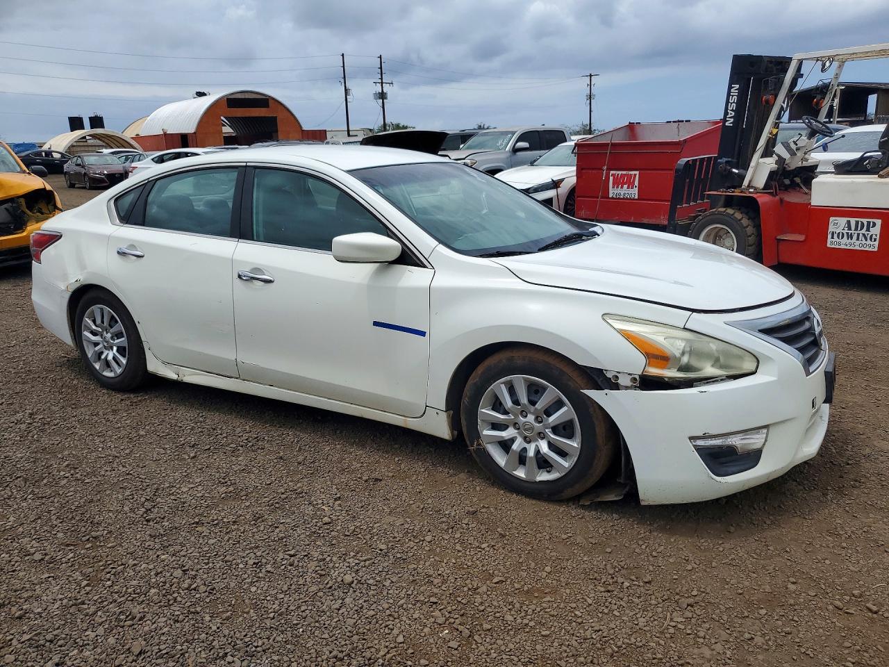 2015 Niss Altima White vin: 1N4AL3AP1FN386082