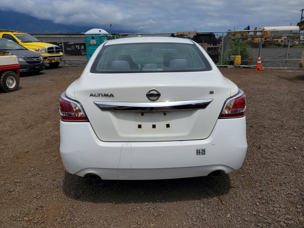 2015 Niss Altima White vin: 1N4AL3AP1FN386082