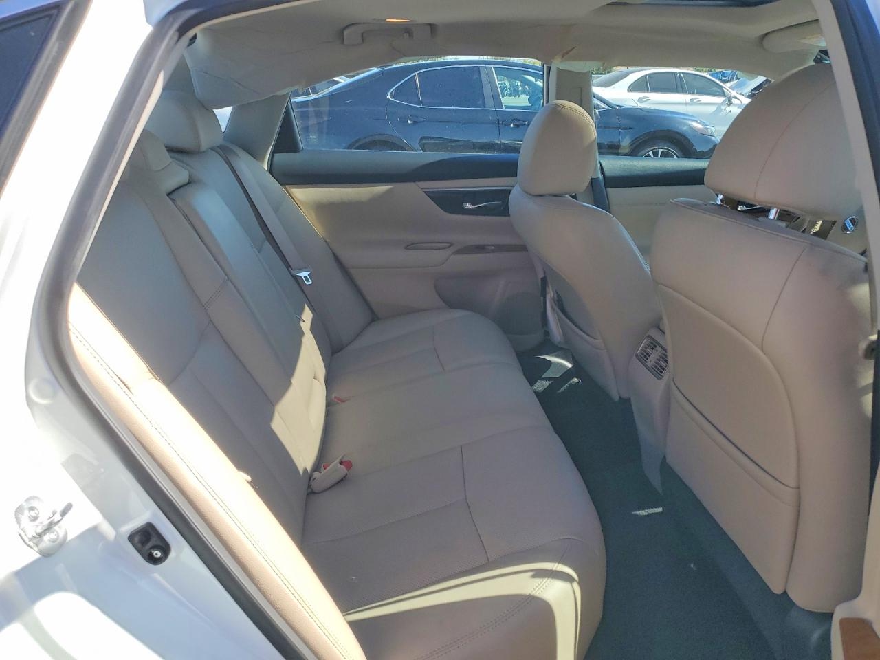 2015 Nissan Altima White vin: 1N4AL3AP1FN403348