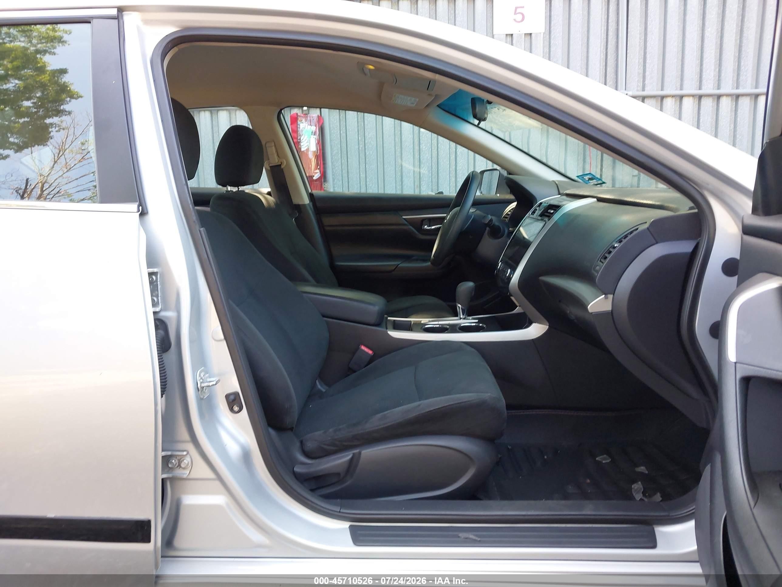 2015 Nissan Altima 2.5 S White vin: 1N4AL3AP1FN407769