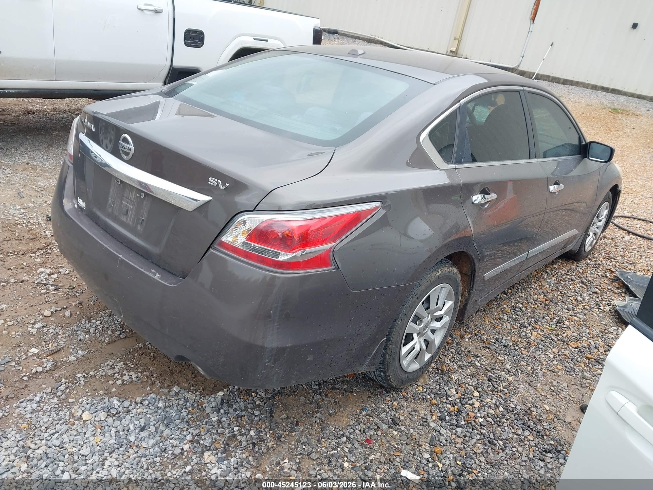 2015 Nissan Altima 2.5 S Brown vin: 1N4AL3AP1FN863755