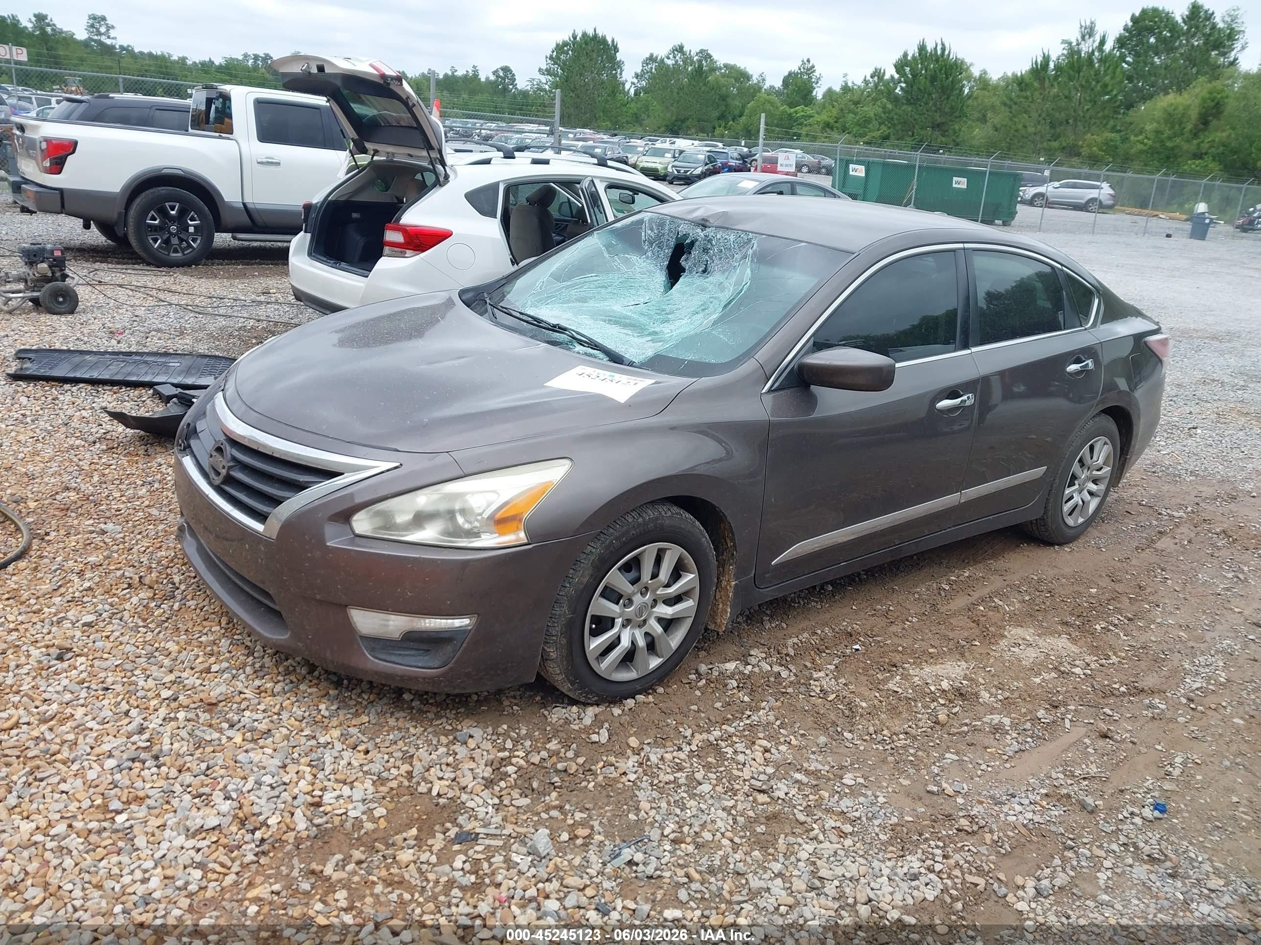 2015 Nissan Altima 2.5 S Brown vin: 1N4AL3AP1FN863755