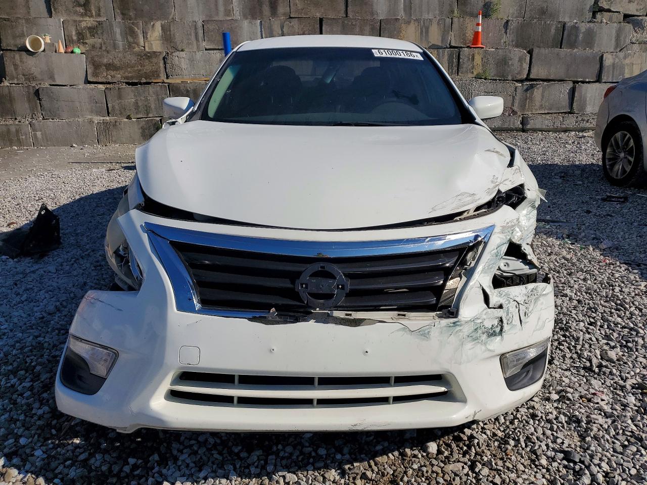2015 Nissan Altima 2.5 S Белый vin: 1N4AL3AP1FN864078