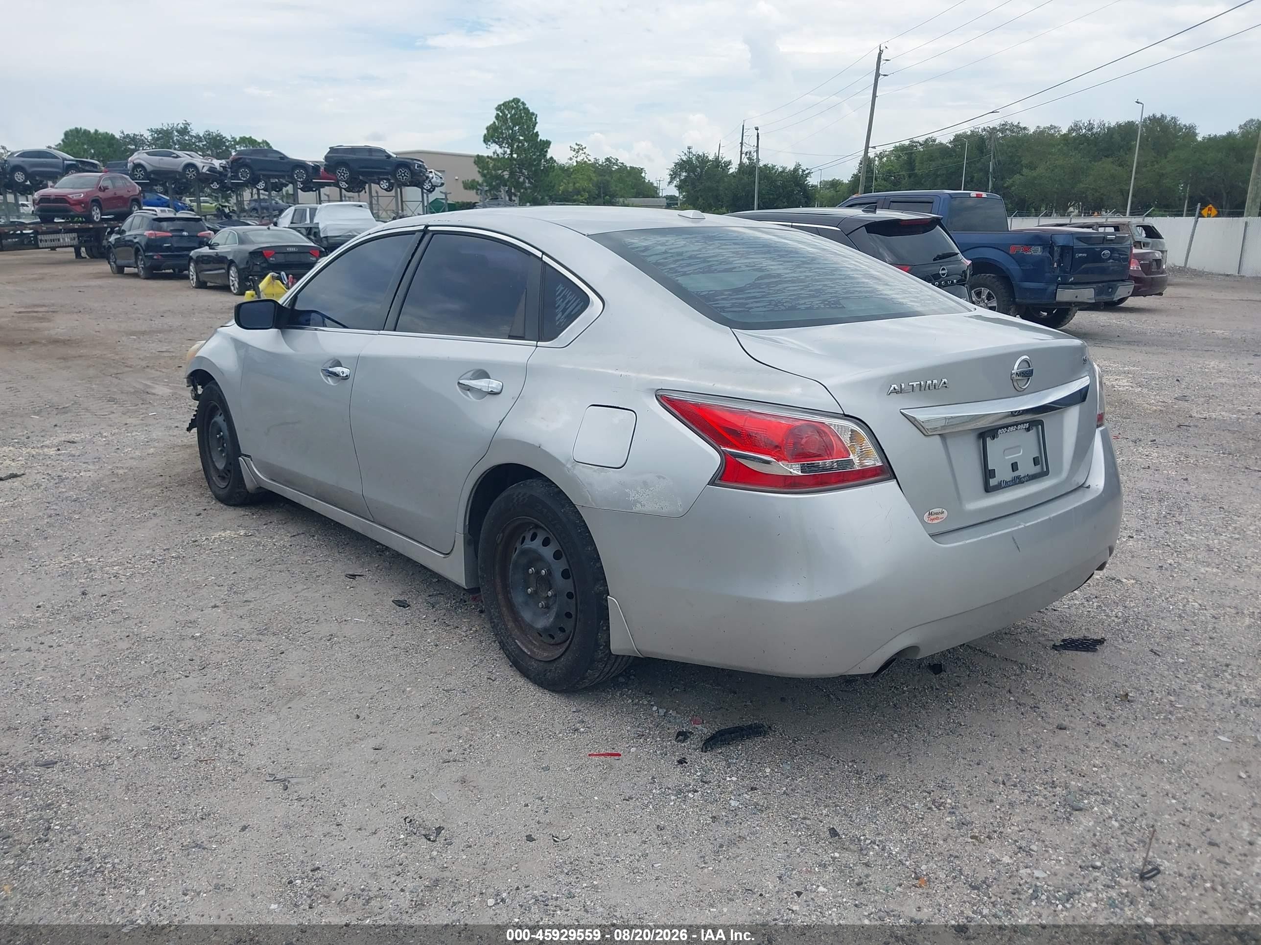 2015 Nissan Altima 2.5 S Silver vin: 1N4AL3AP1FN867451