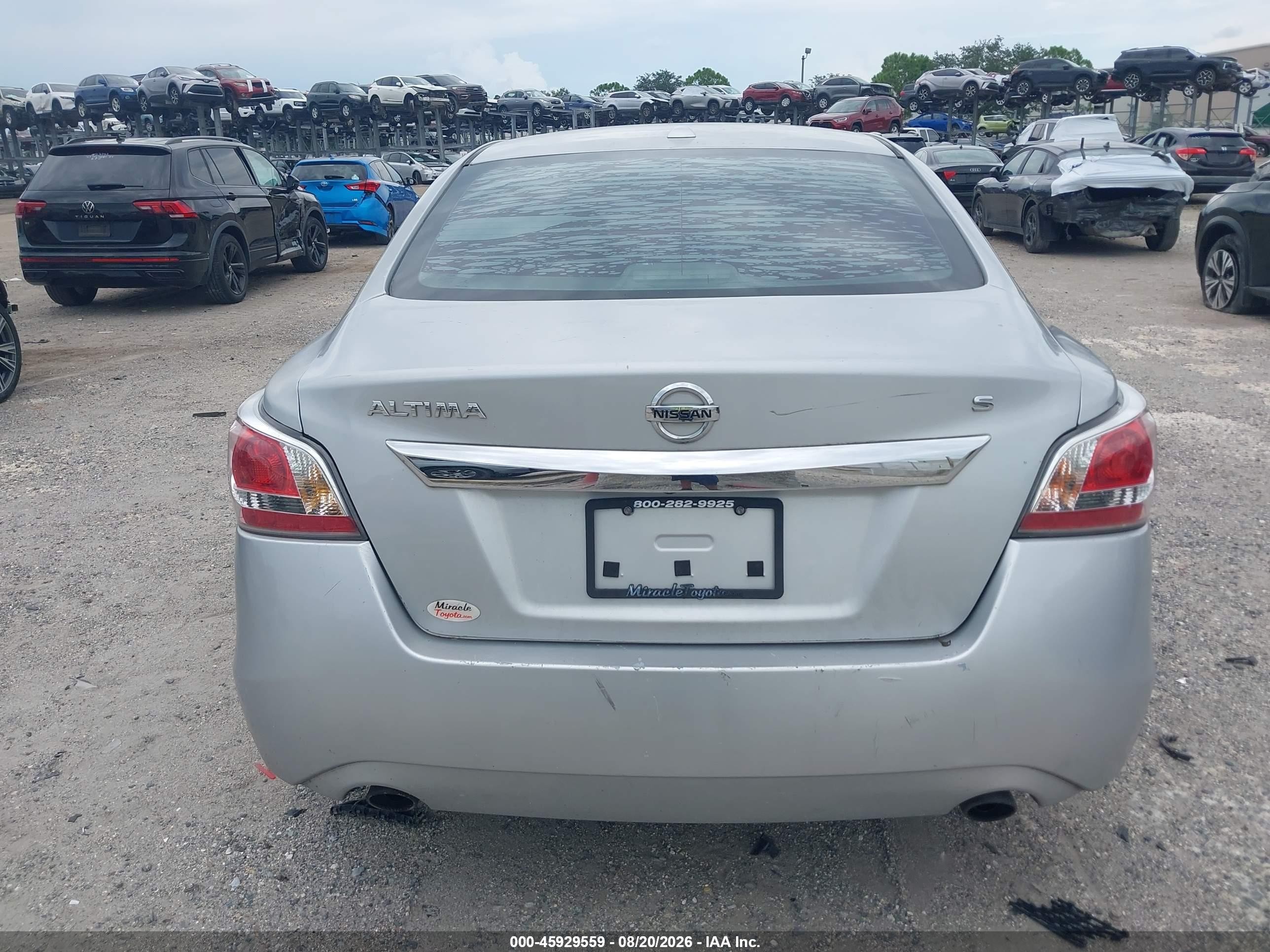 2015 Nissan Altima 2.5 S Silver vin: 1N4AL3AP1FN867451