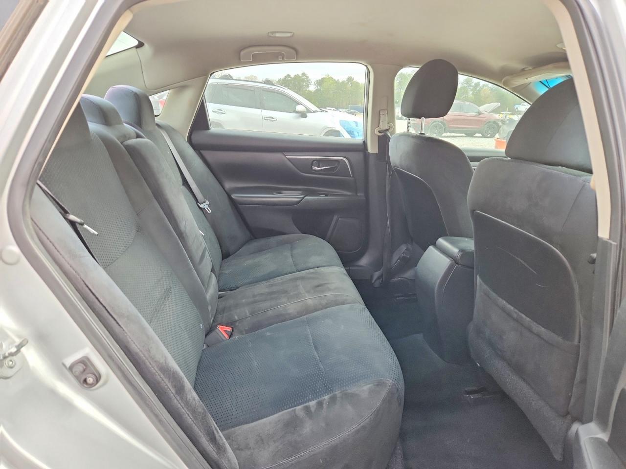 2015 Nissan Altima 2.5 S Silver vin: 1N4AL3AP1FN871225