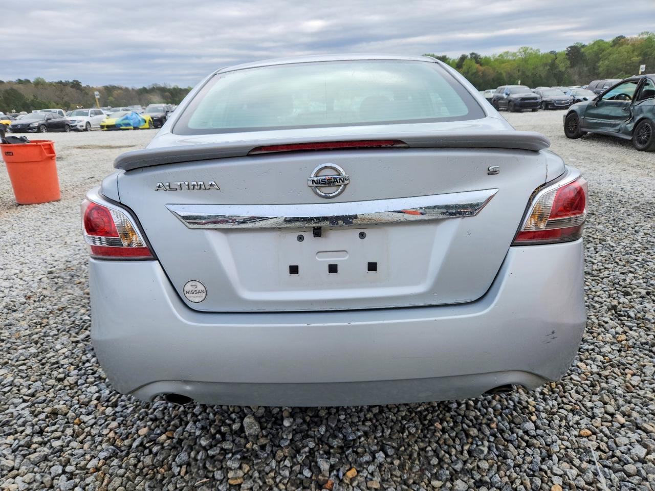 2015 Nissan Altima 2.5 S Silver vin: 1N4AL3AP1FN871225