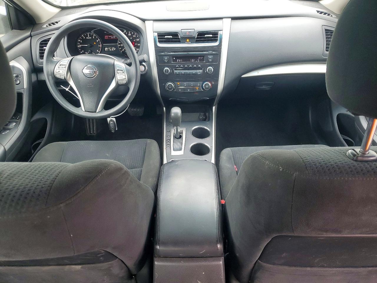 2015 Nissan Altima 2.5 S White vin: 1N4AL3AP1FN876120