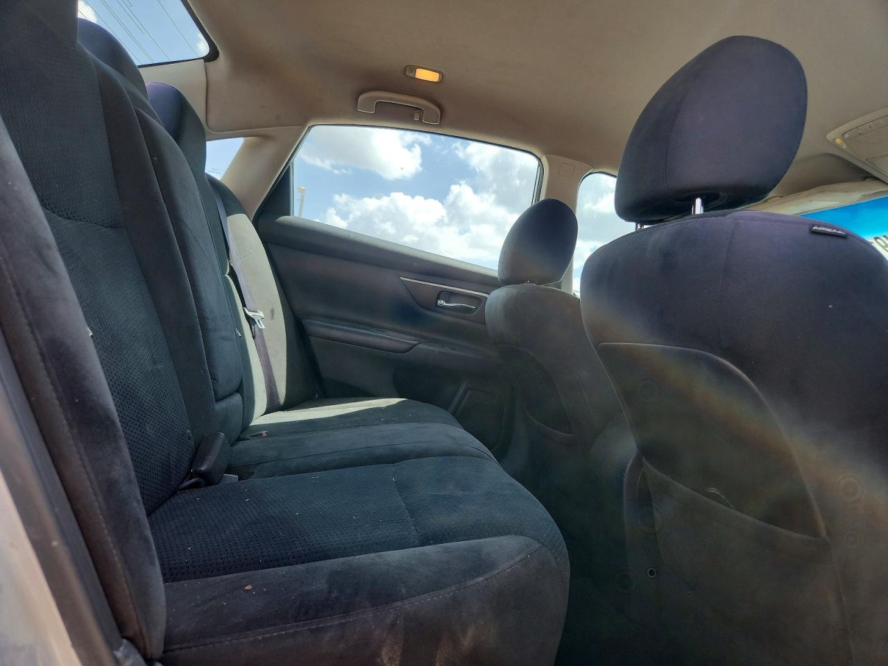 2015 Nissan Altima 2.5 S Silver vin: 1N4AL3AP1FN876554