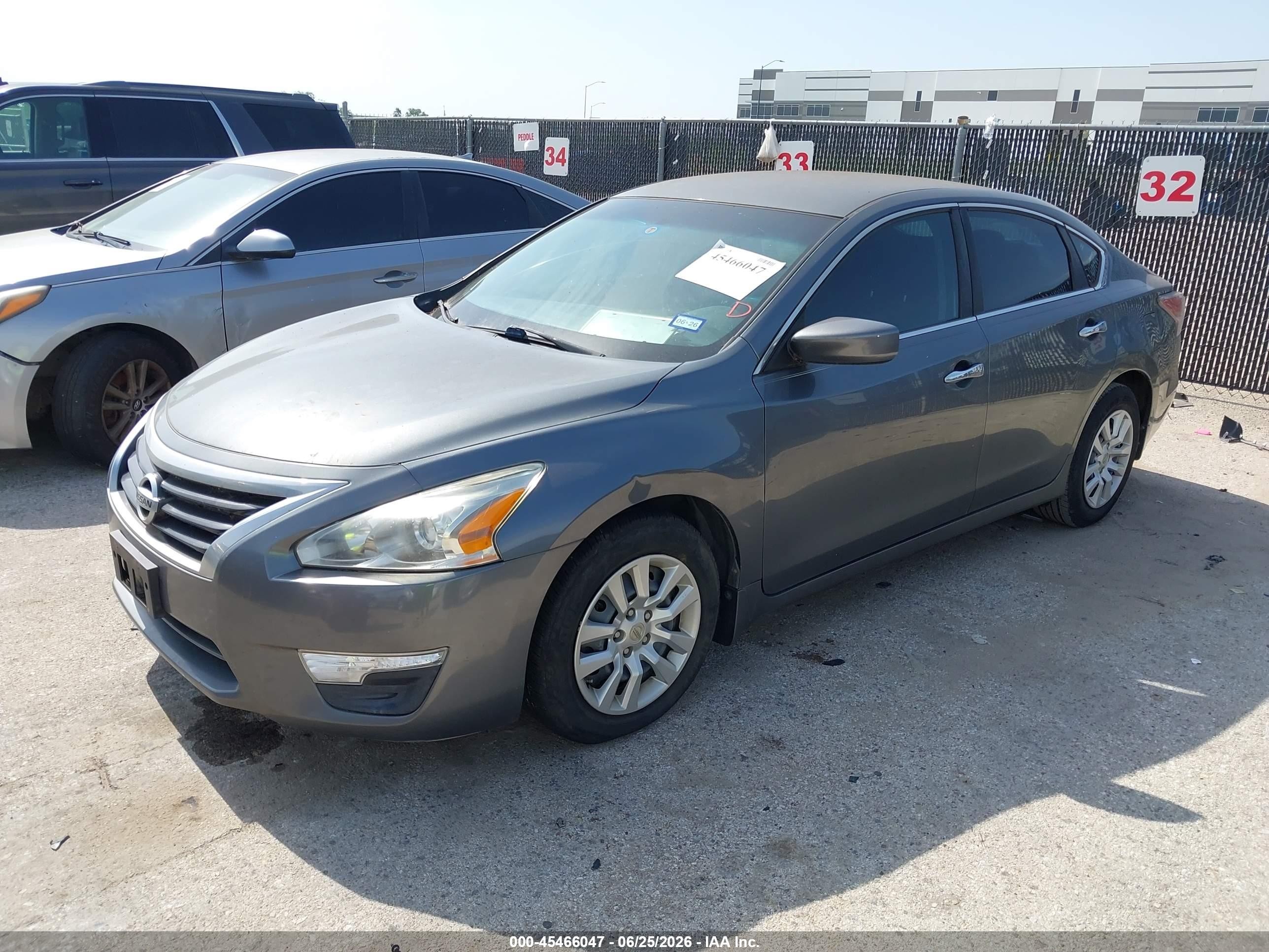 2015 Nissan Altima 2.5 S Серый vin: 1N4AL3AP1FN877199