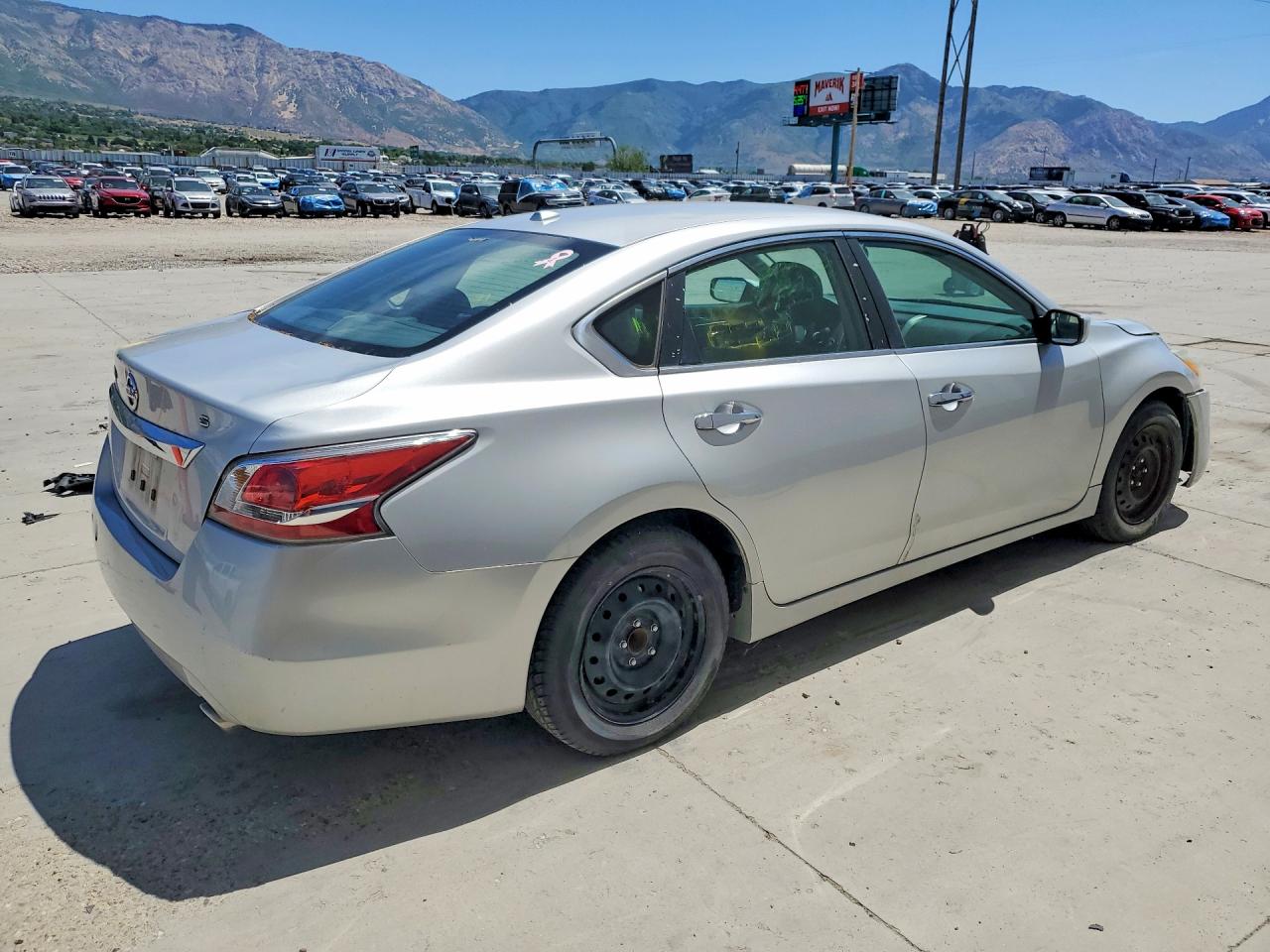2015 Nissan Altima 2.5 S Silver vin: 1N4AL3AP1FN895685