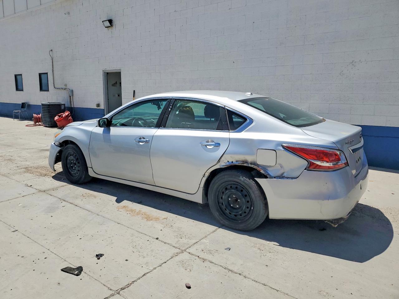 2015 Nissan Altima 2.5 S Silver vin: 1N4AL3AP1FN895685