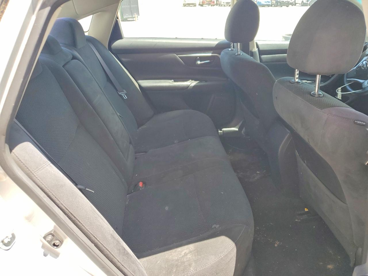 2015 Nissan Altima 2.5 S Silver vin: 1N4AL3AP1FN895685