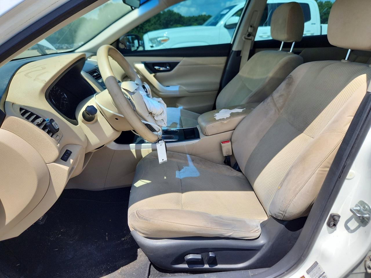 2015 Nissan Altima 2.5 S White vin: 1N4AL3AP1FN899042