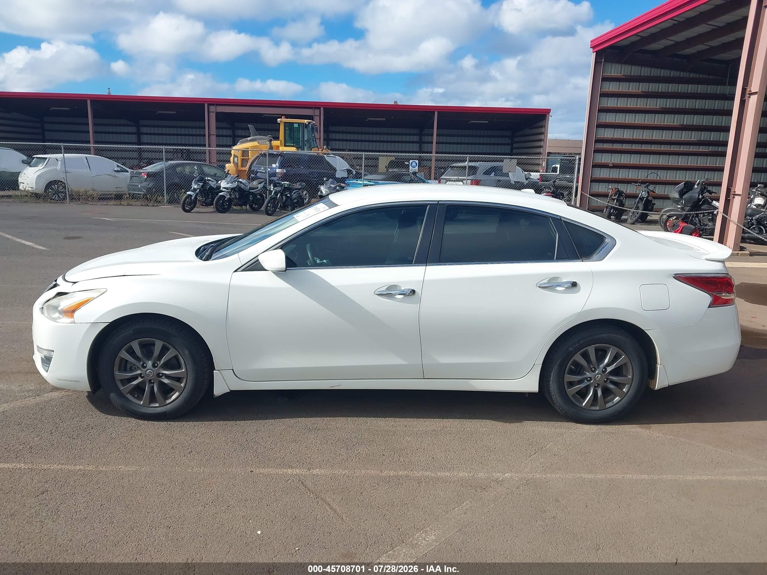 2015 Nissan Altima 2.5 S White vin: 1N4AL3AP1FN906717