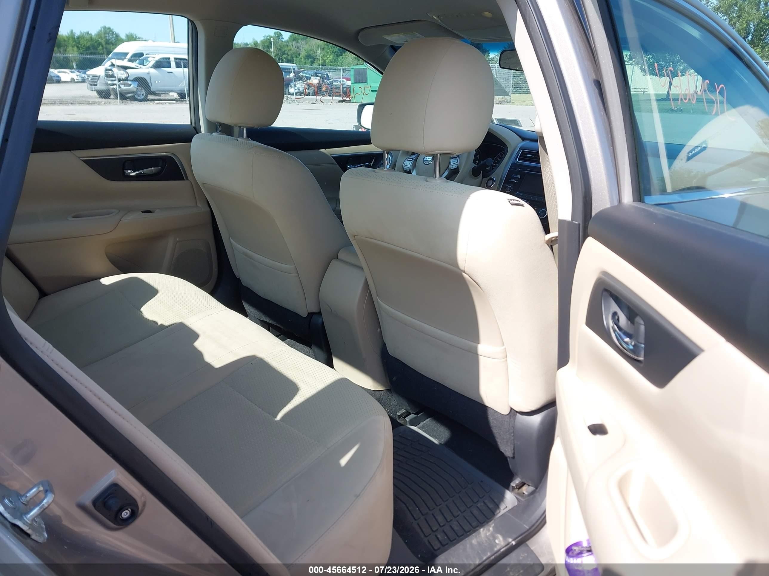 2015 Nissan Altima 2.5 S Tan vin: 1N4AL3AP1FN909312