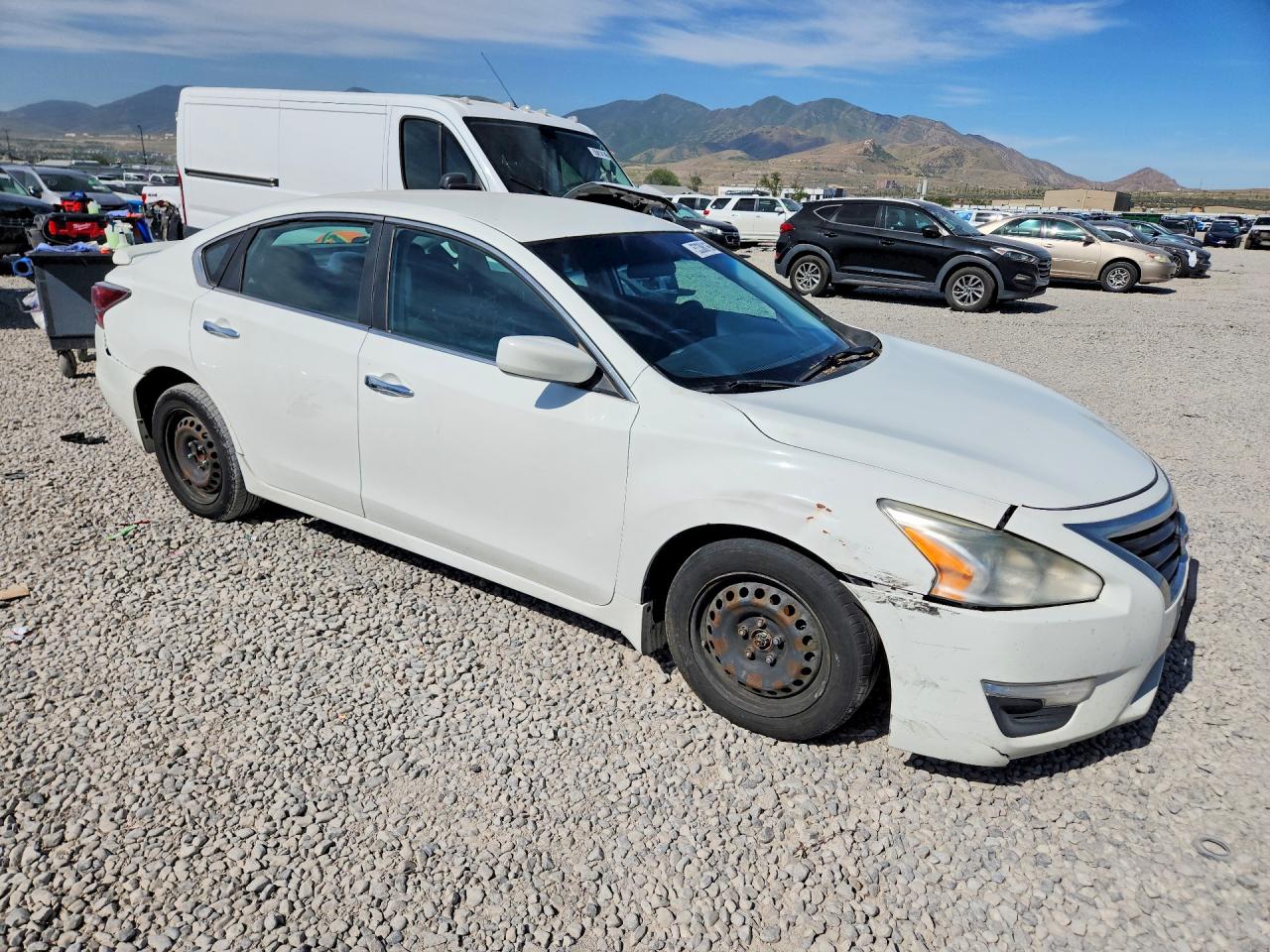 2015 Nissan Altima 2.5 S White vin: 1N4AL3AP1FN915241