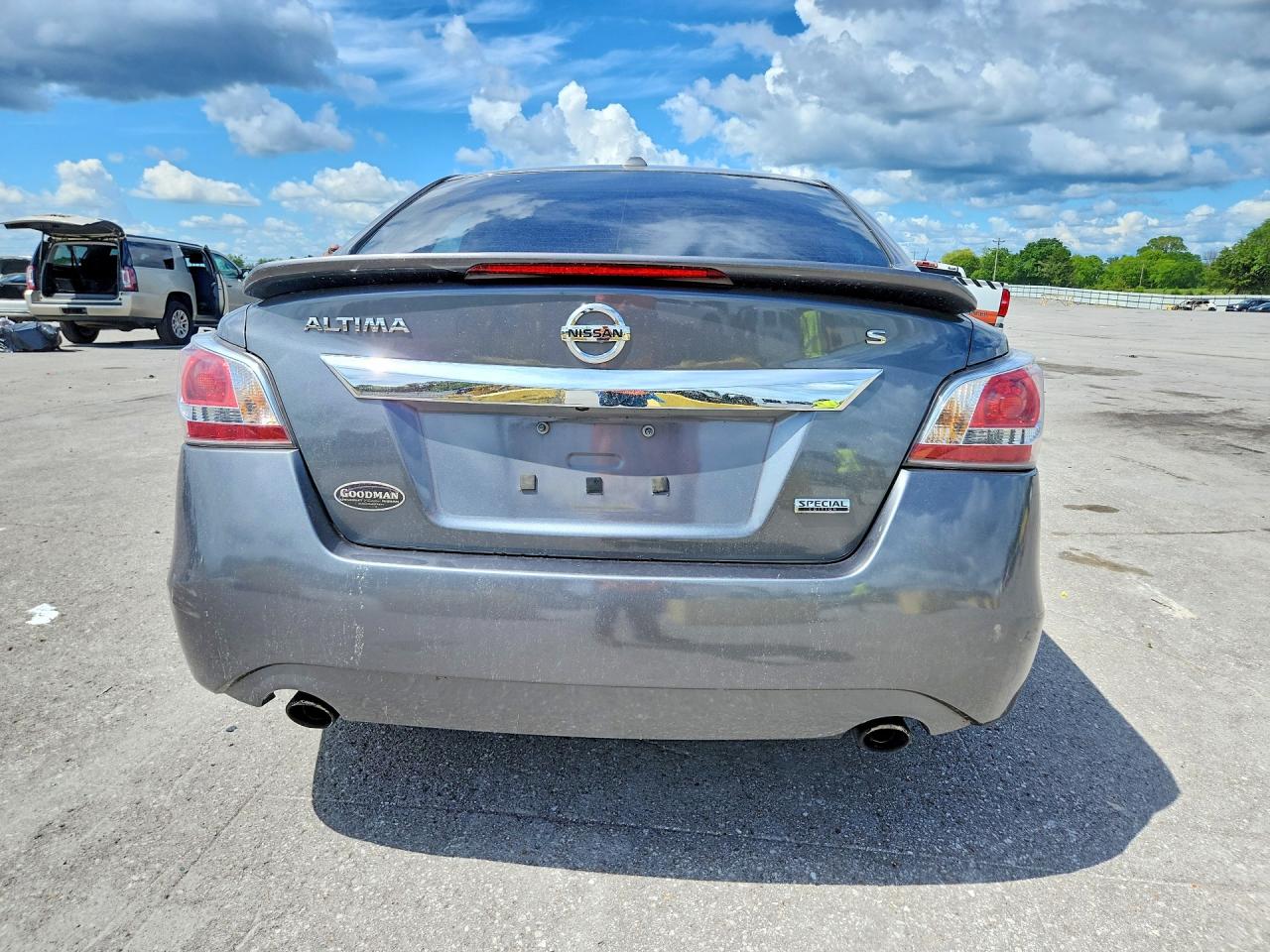 2015 Nissan Altima 2.5 S Угольный vin: 1N4AL3AP1FN919760