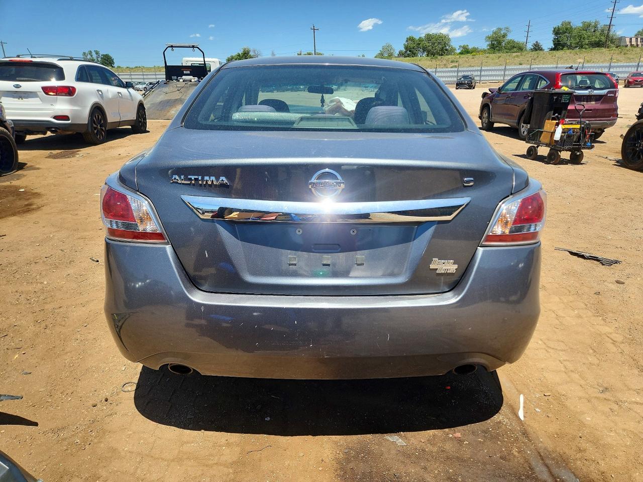 2015 Nissan Altima 2.5 S Silver vin: 1N4AL3AP1FN922268