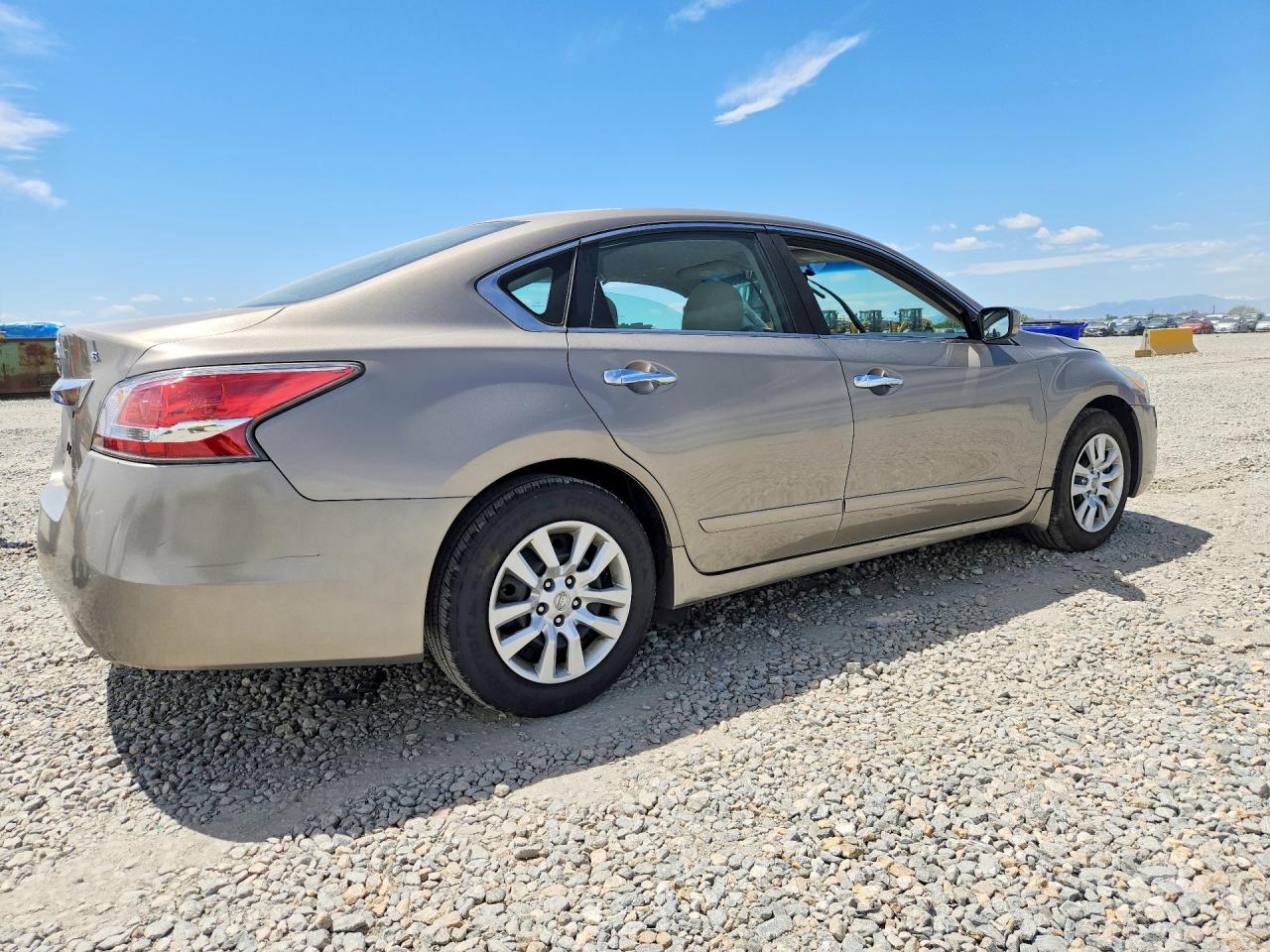 2015 Nissan Altima 2.5 S Tan vin: 1N4AL3AP1FN922836