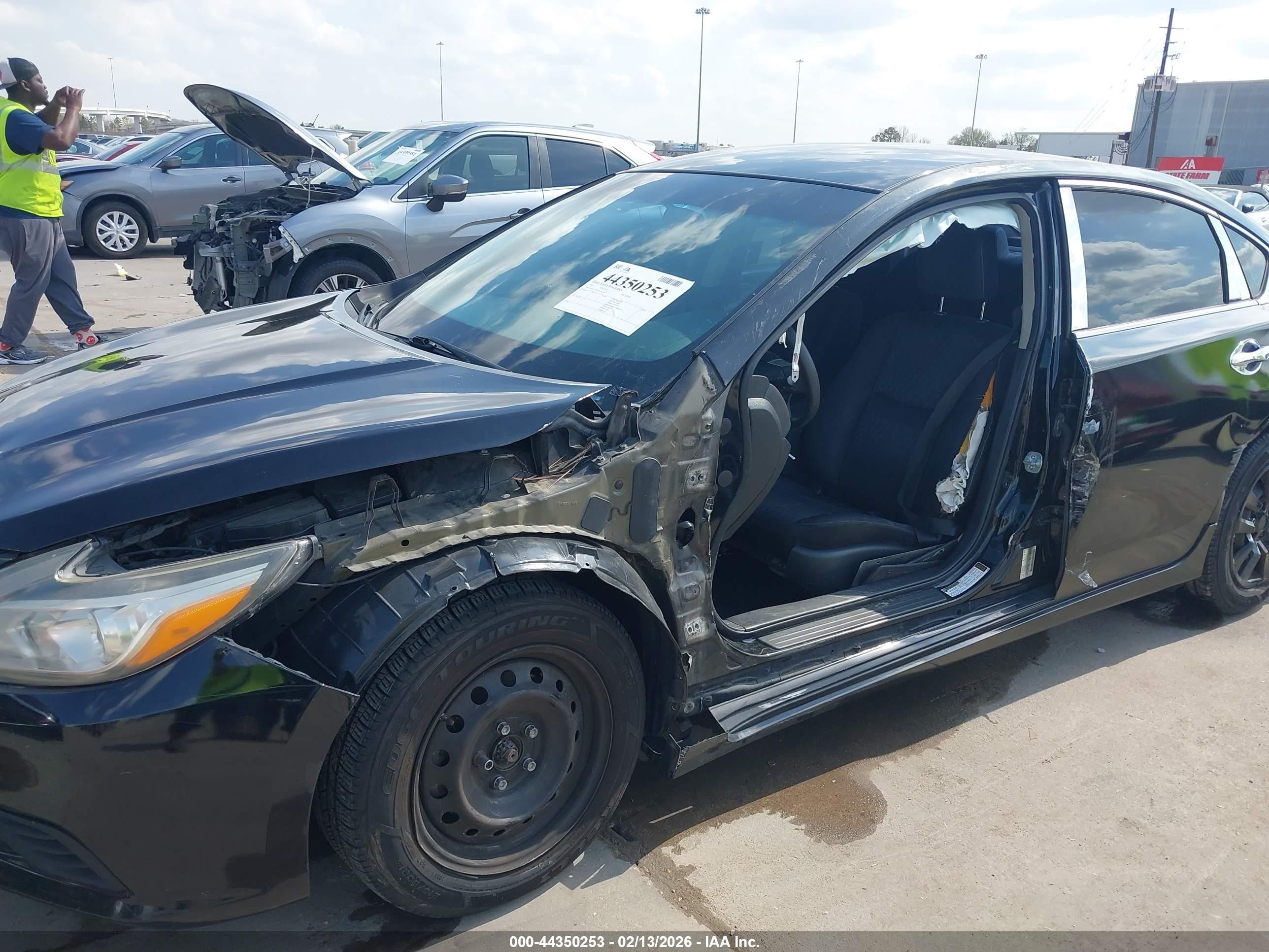 2016 Nissan Altima 2.5 S Black vin: 1N4AL3AP1GN364245