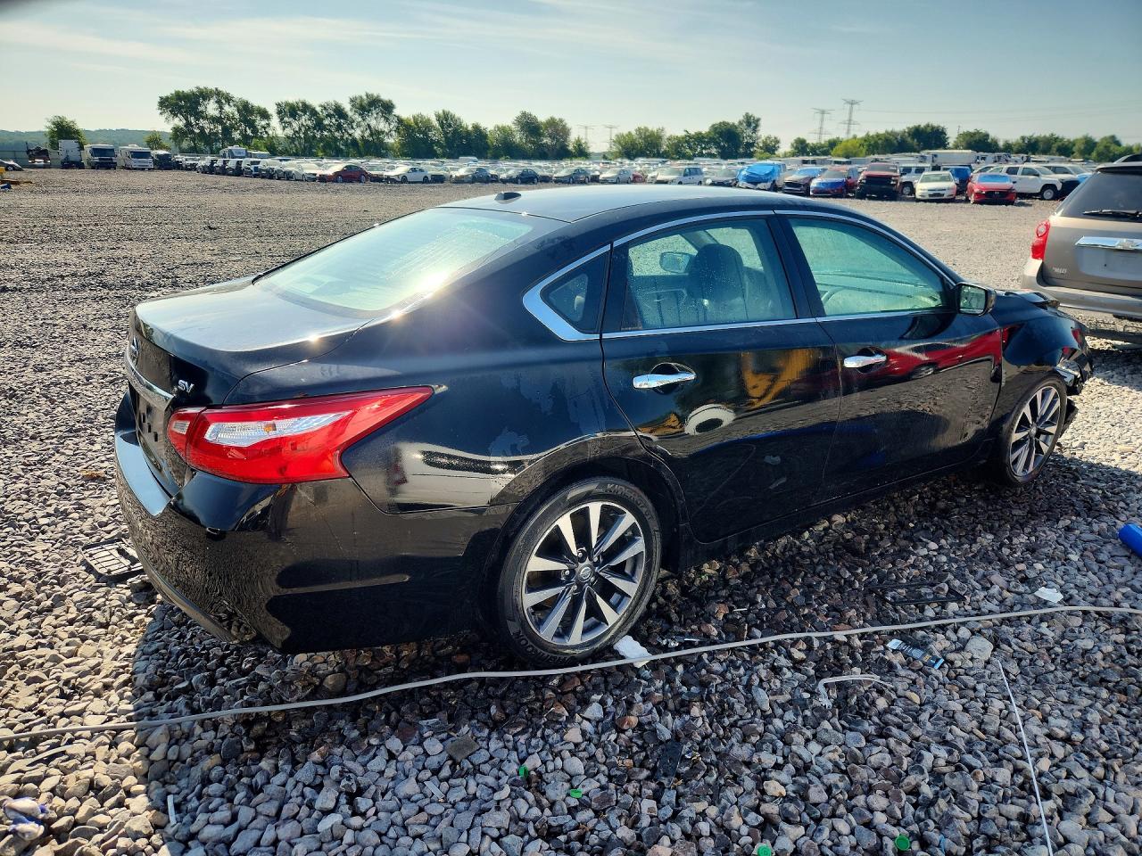 2017 Nissan Altima 2.5 Sv Black vin: 1N4AL3AP1HC112945