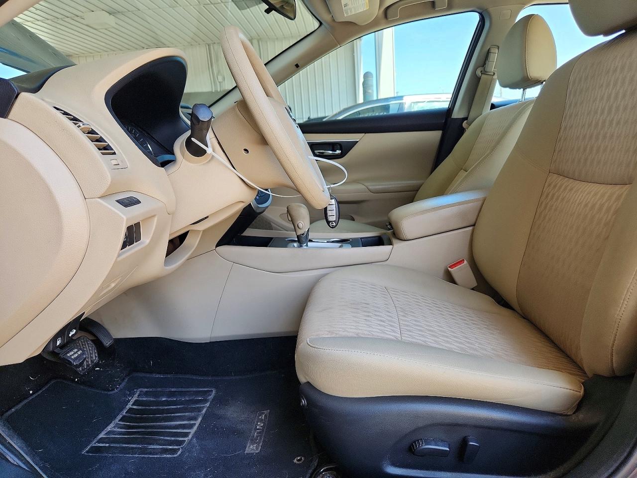 2017 Nissan Altima 2.5 S Серый vin: 1N4AL3AP1HC133732