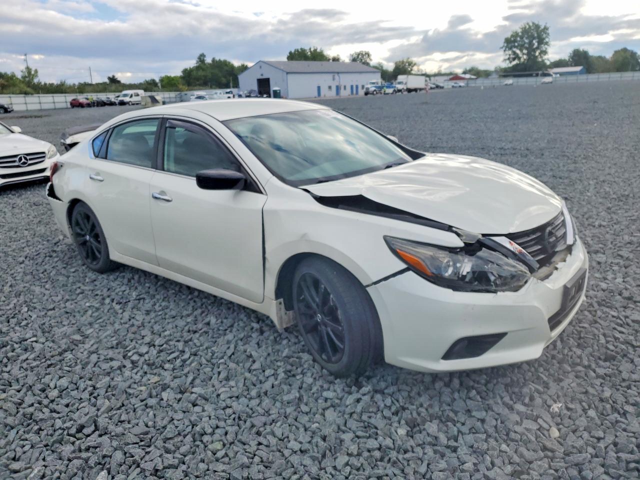 2017 Nissan Altima 2.5 Sr White vin: 1N4AL3AP1HC250002