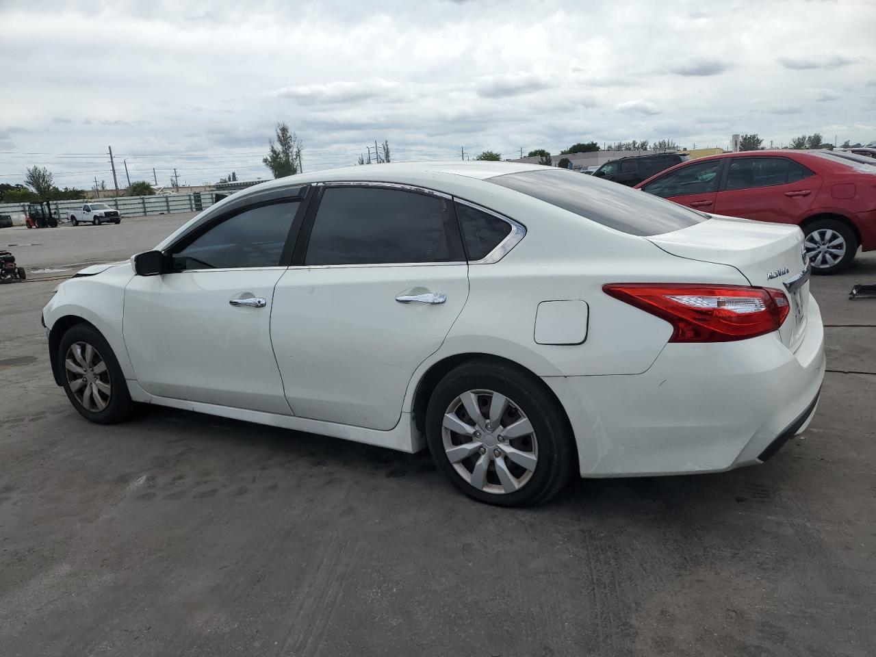 2017 Nissan Altima White vin: 1N4AL3AP1HC292301