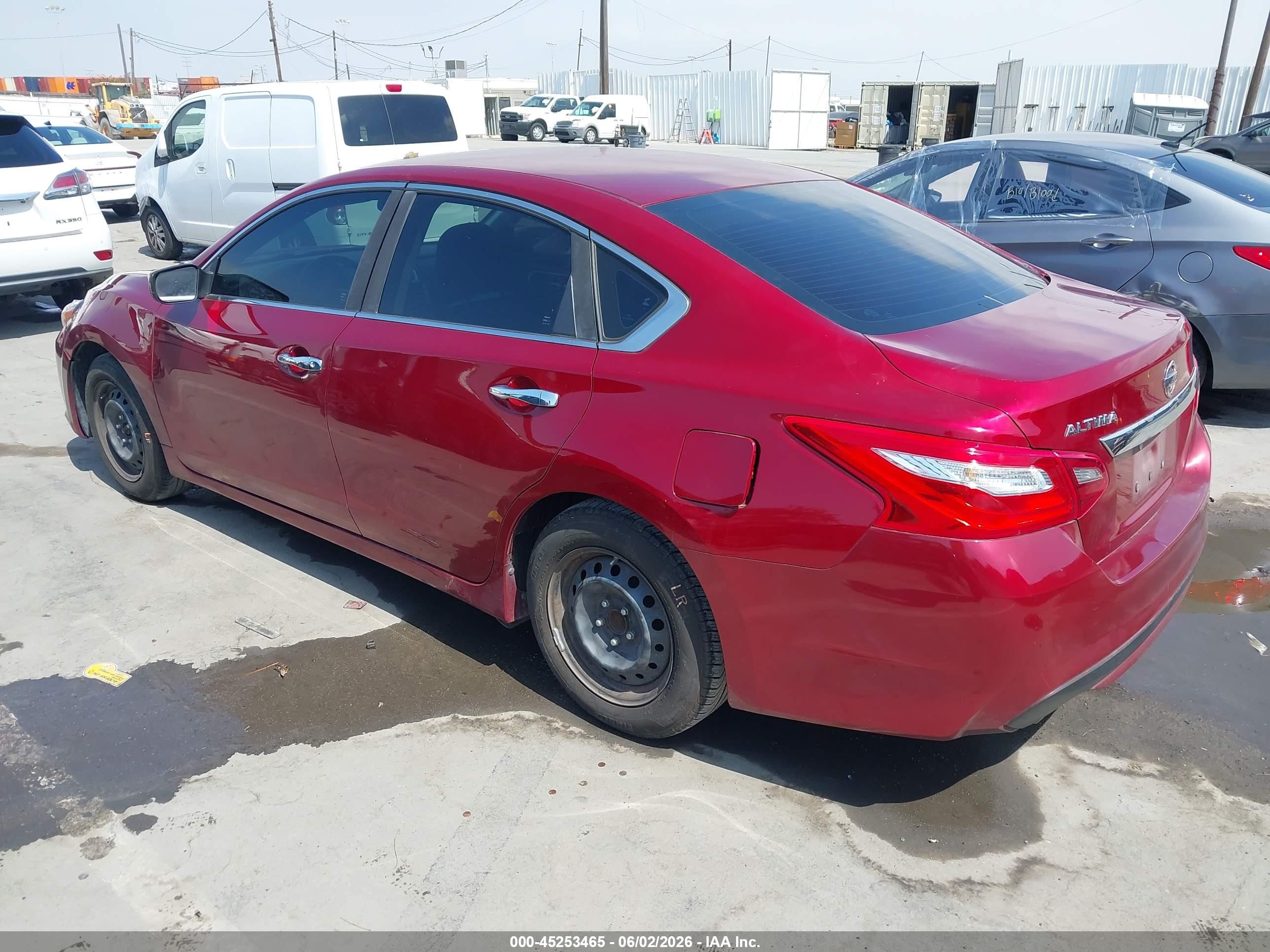 2018 Nissan Altima 2.5 S Red vin: 1N4AL3AP1JC197274