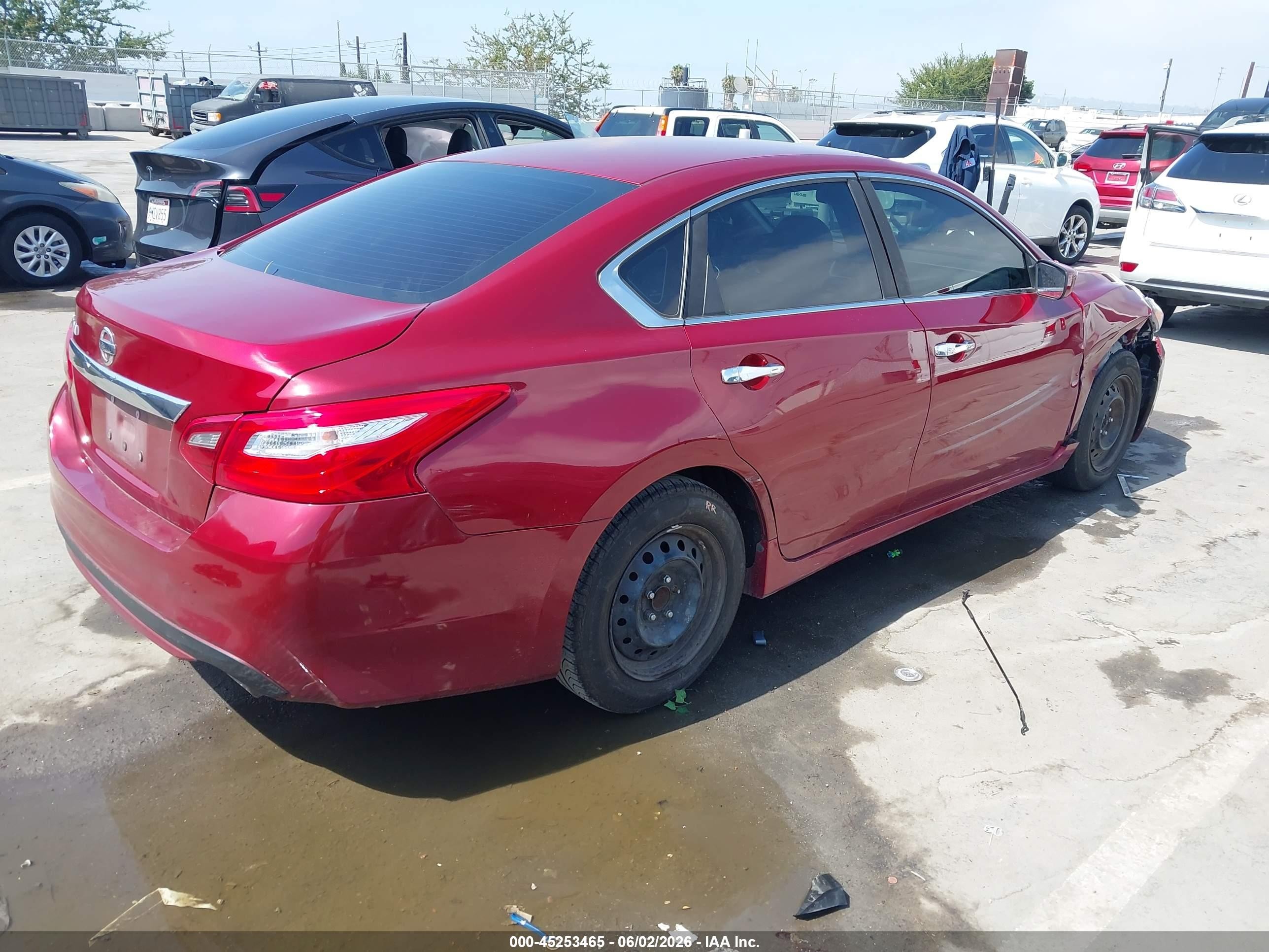 2018 Nissan Altima 2.5 S Red vin: 1N4AL3AP1JC197274