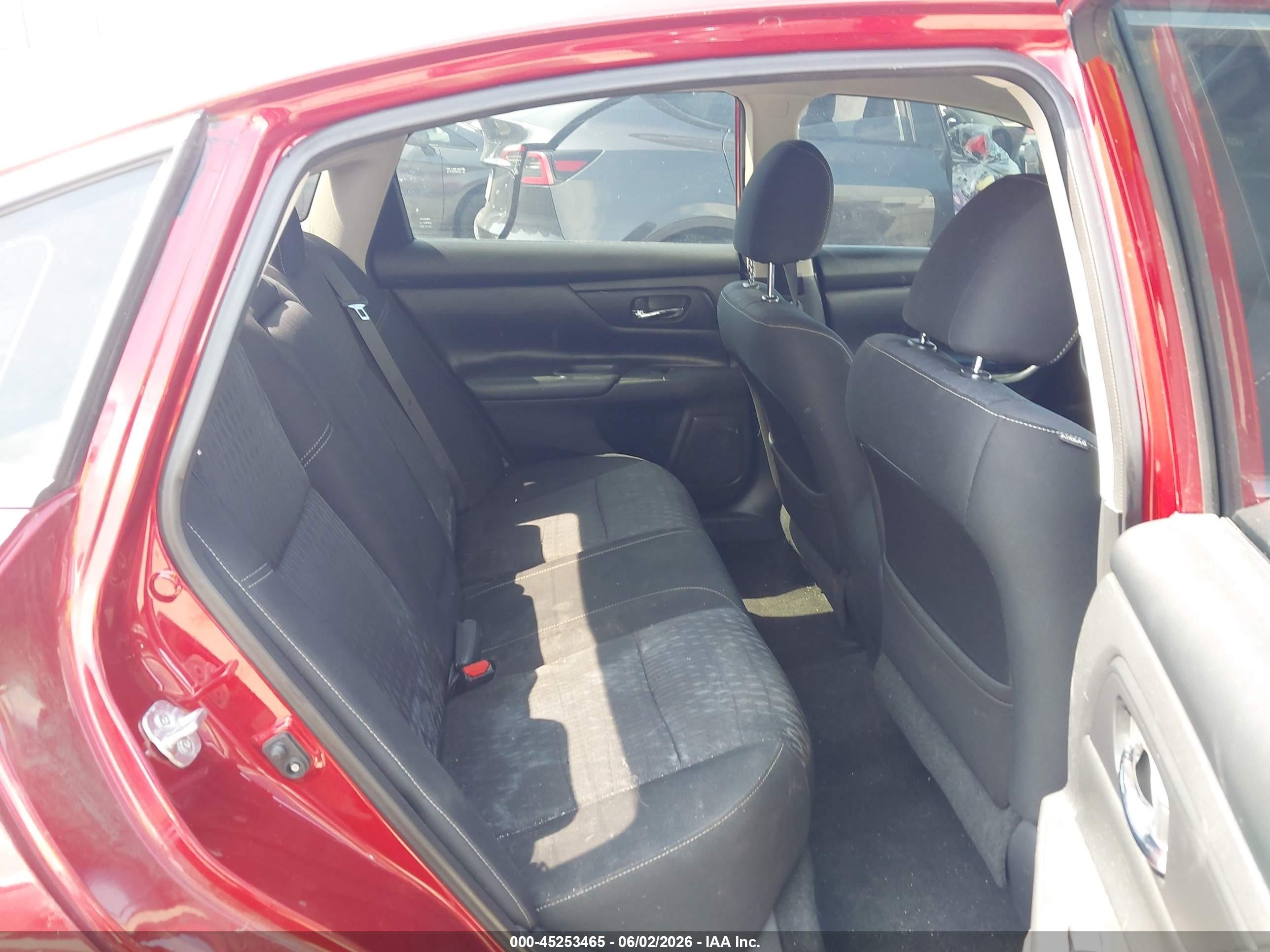 2018 Nissan Altima 2.5 S Red vin: 1N4AL3AP1JC197274