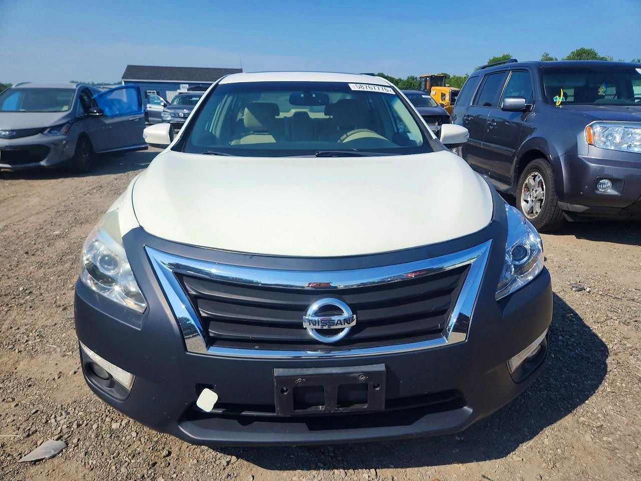 2013 Nissan Altima 2.5 White vin: 1N4AL3AP2DC113919