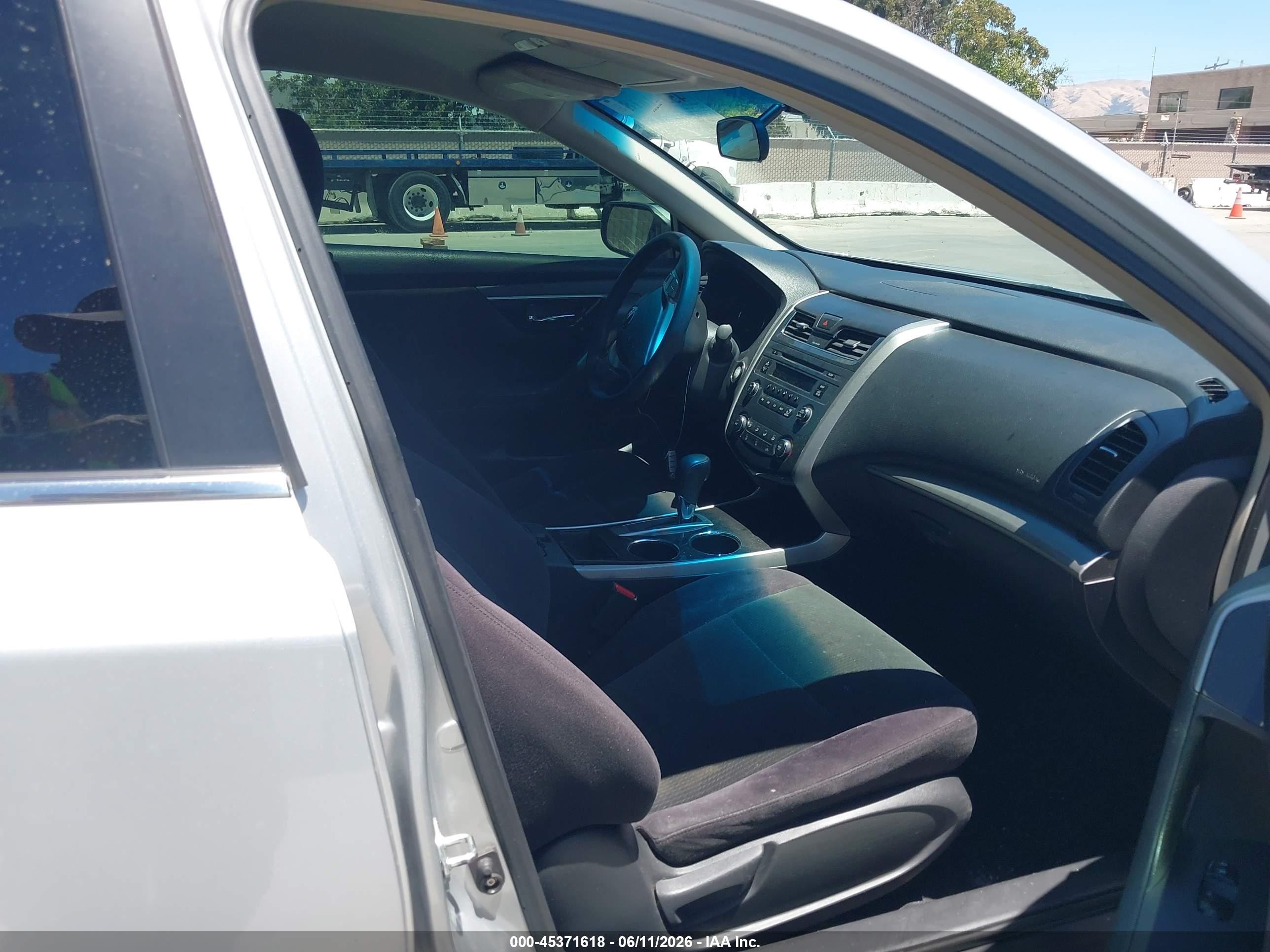 2013 Nissan Altima 2.5 S Серебряный vin: 1N4AL3AP2DC116223