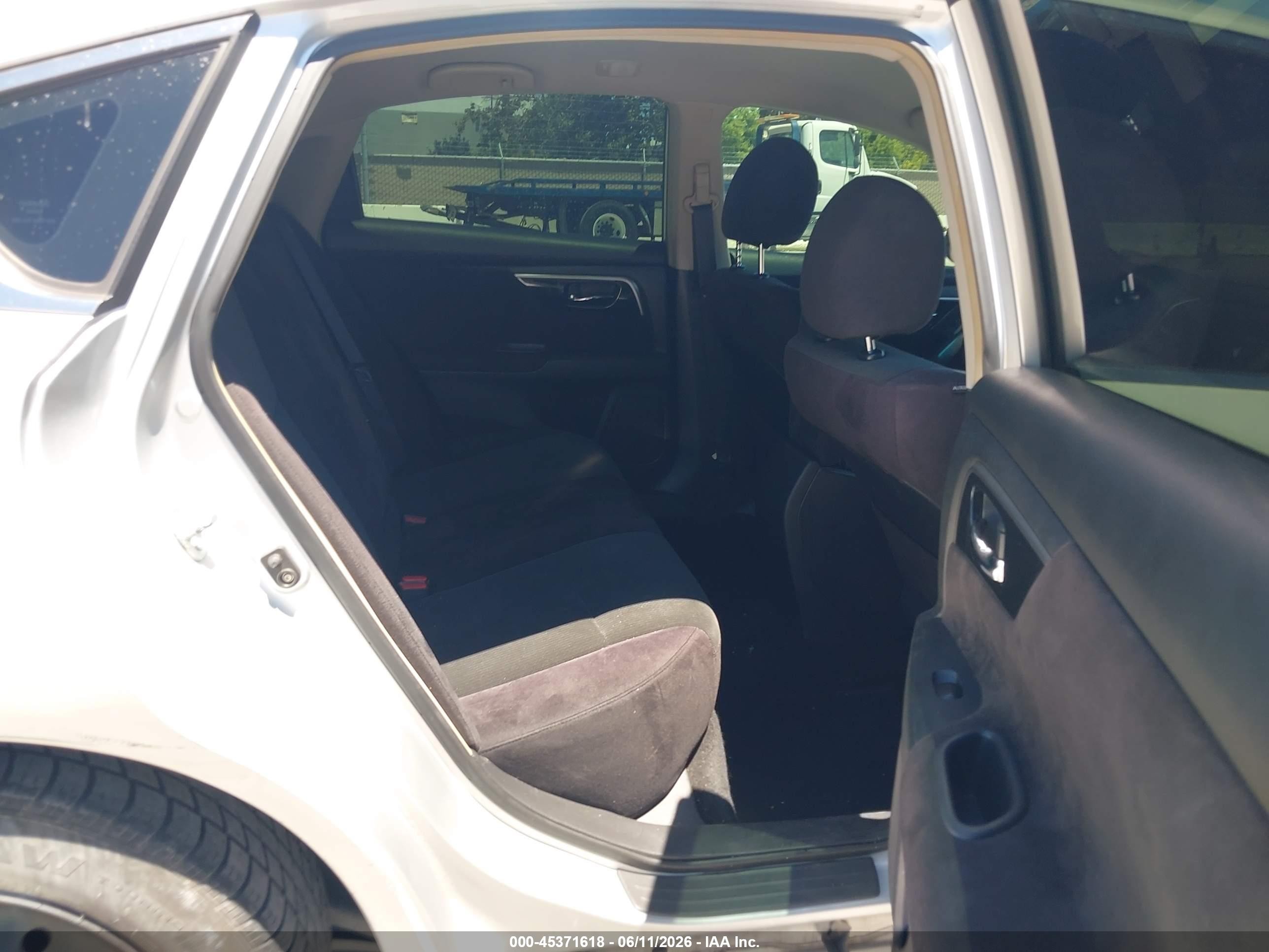 2013 Nissan Altima 2.5 S Серебряный vin: 1N4AL3AP2DC116223