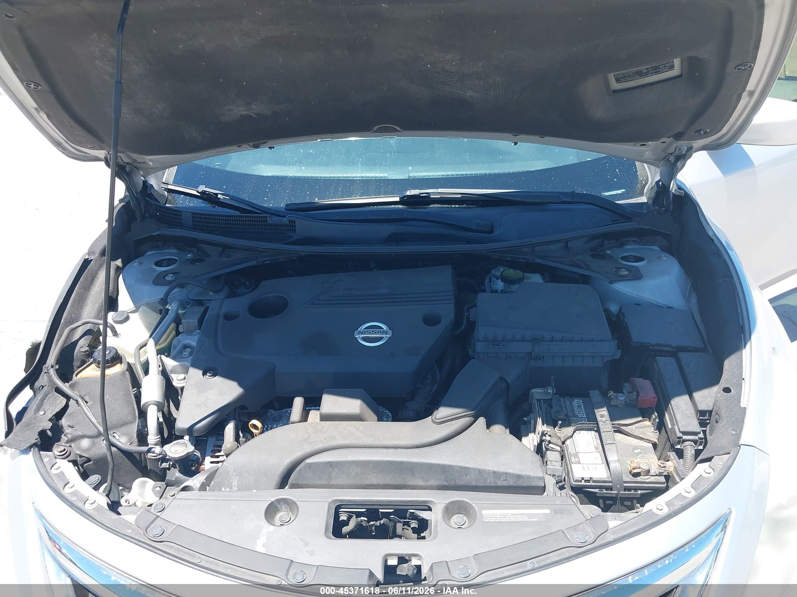 2013 Nissan Altima 2.5 S Серебряный vin: 1N4AL3AP2DC116223
