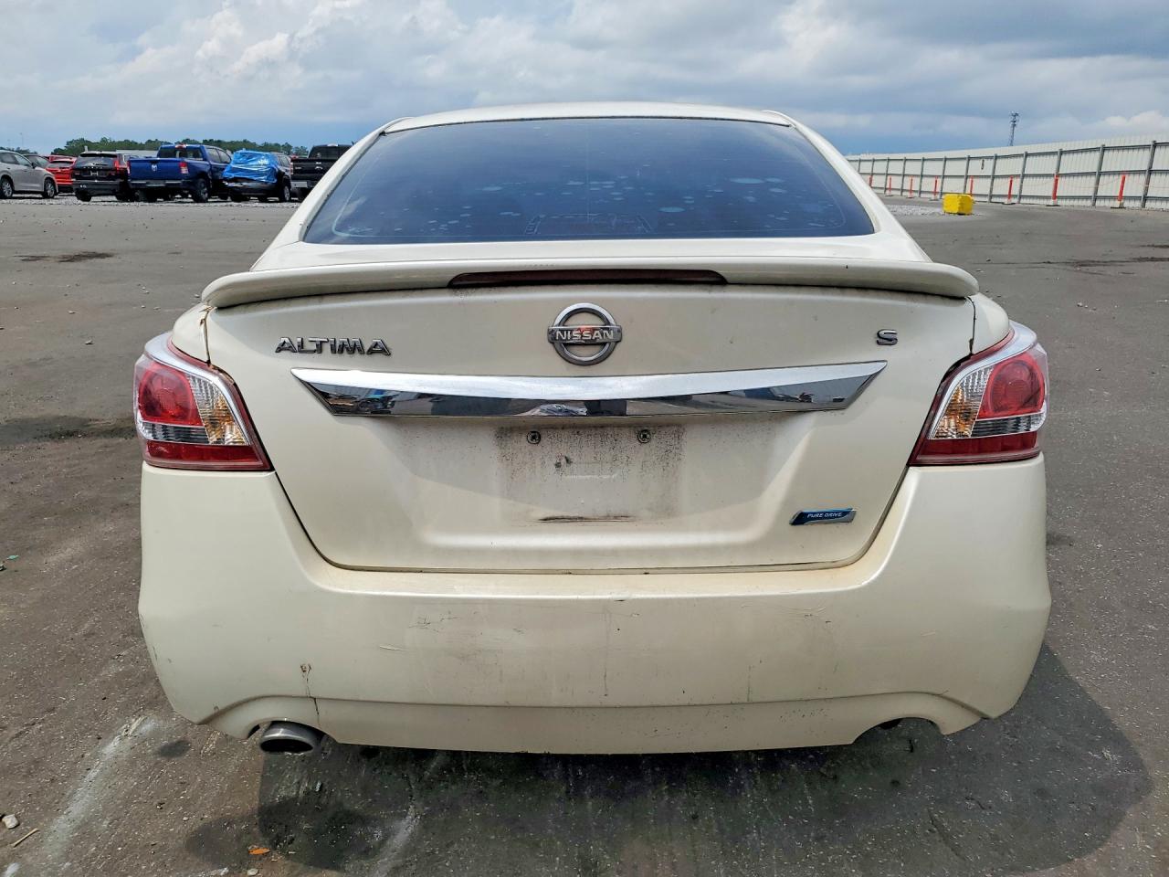 2013 Nissan Altima 2.5 White vin: 1N4AL3AP2DC116531