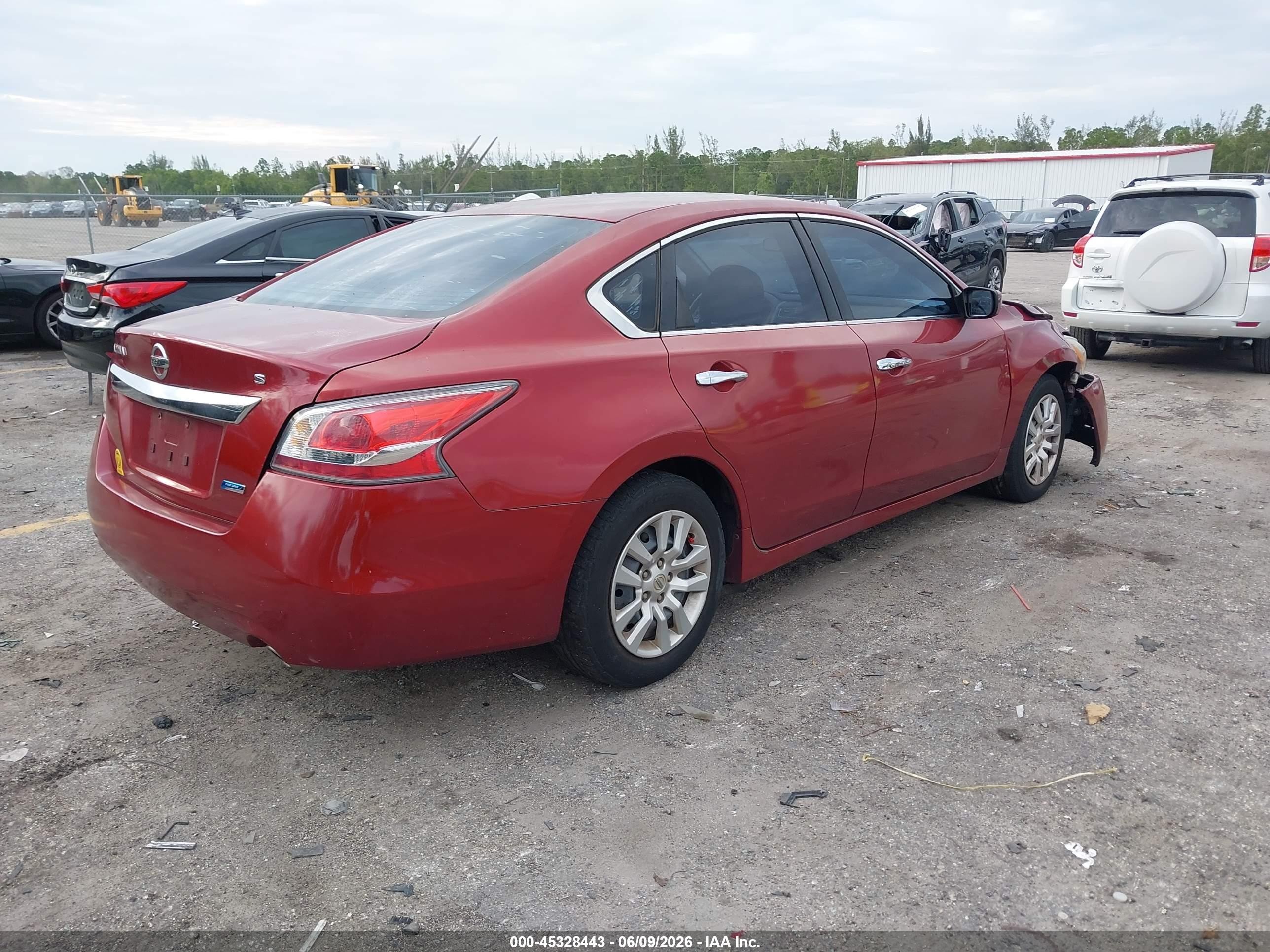 2013 Nissan Altima 2.5 S Red vin: 1N4AL3AP2DC159797