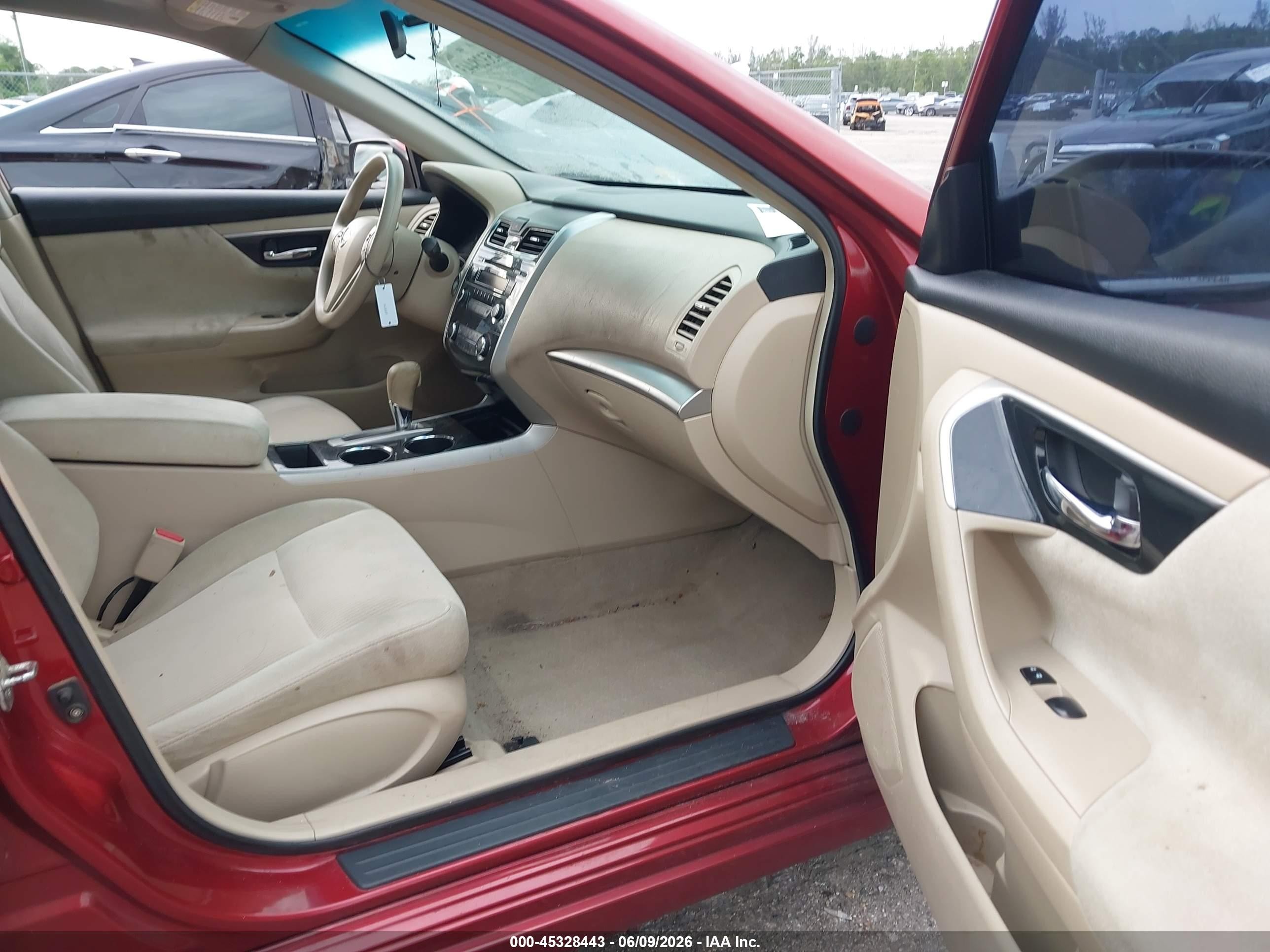 2013 Nissan Altima 2.5 S Red vin: 1N4AL3AP2DC159797