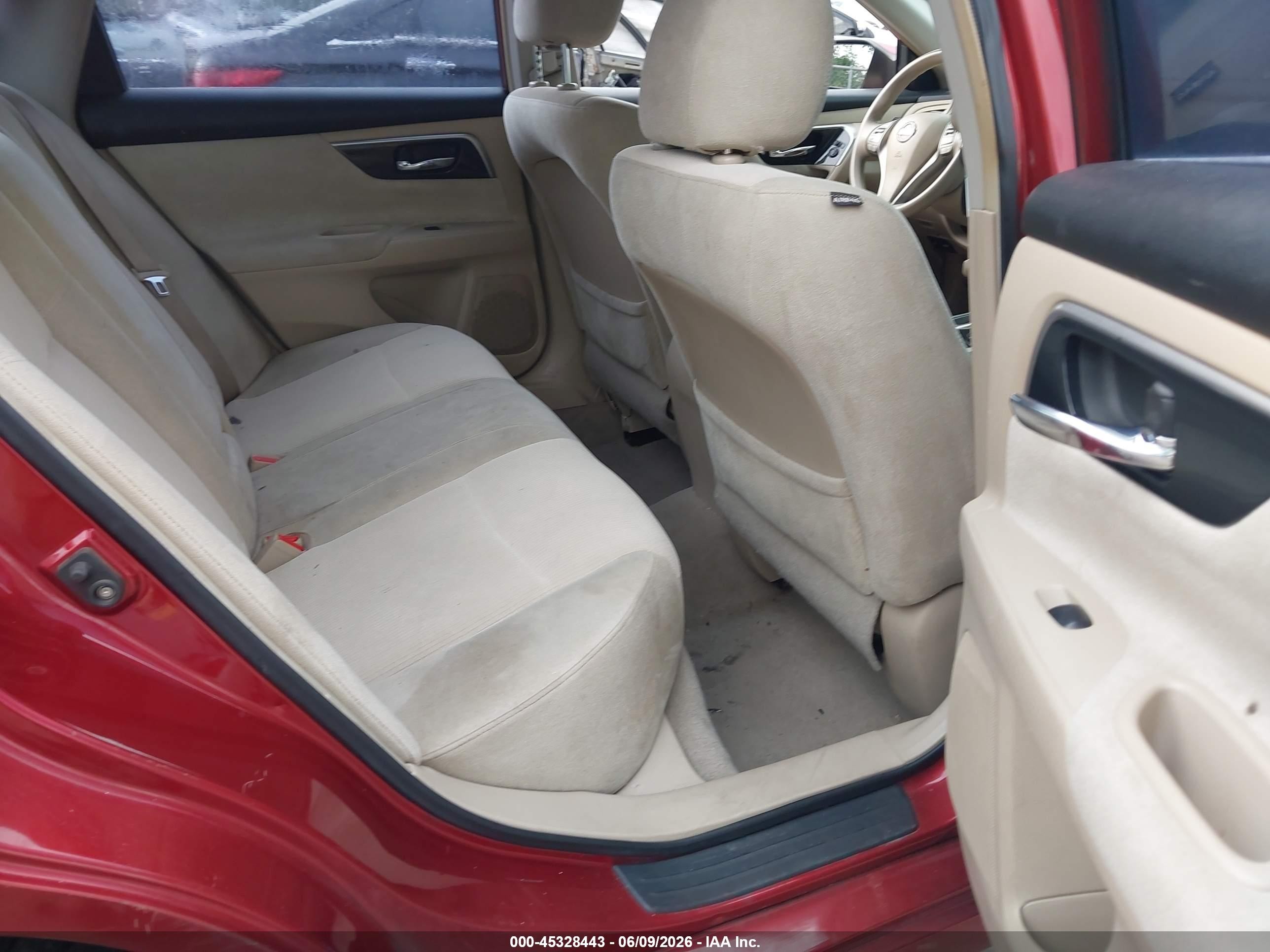 2013 Nissan Altima 2.5 S Red vin: 1N4AL3AP2DC159797