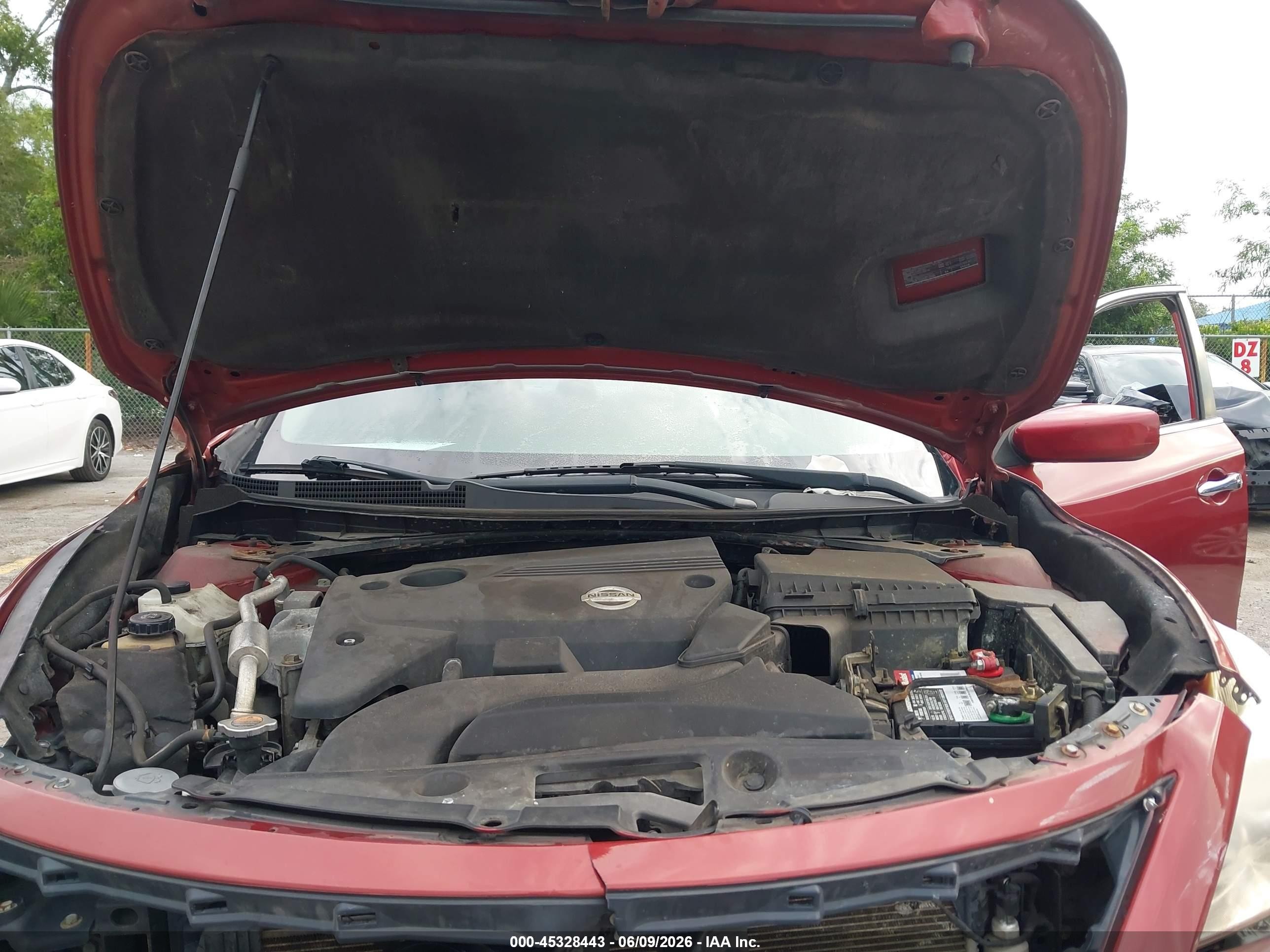 2013 Nissan Altima 2.5 S Red vin: 1N4AL3AP2DC159797