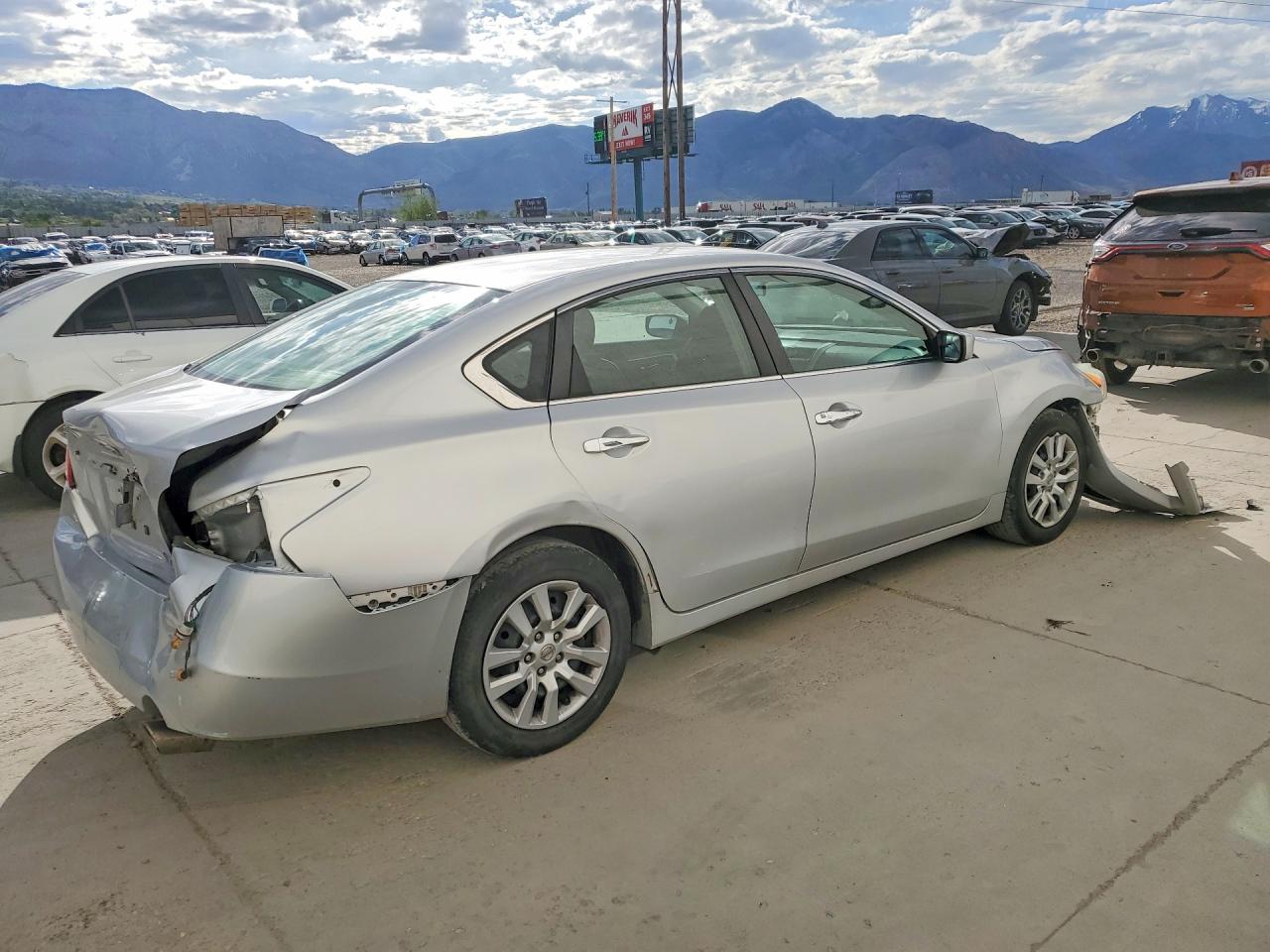 2013 Nissan Altima 2.5 Серебряный vin: 1N4AL3AP2DC179399