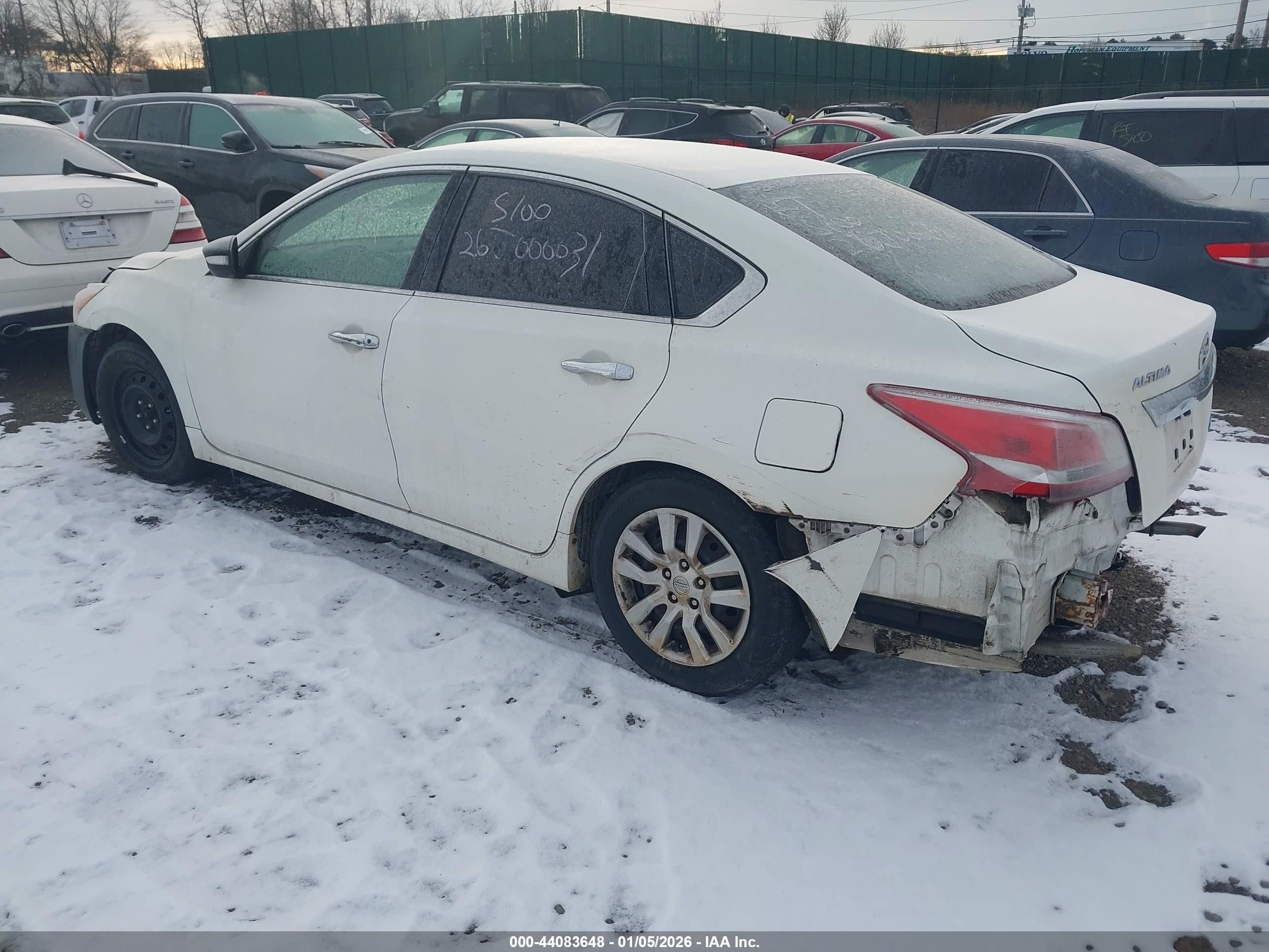 2013 Nissan Altima 2.5 S White vin: 1N4AL3AP2DC203894