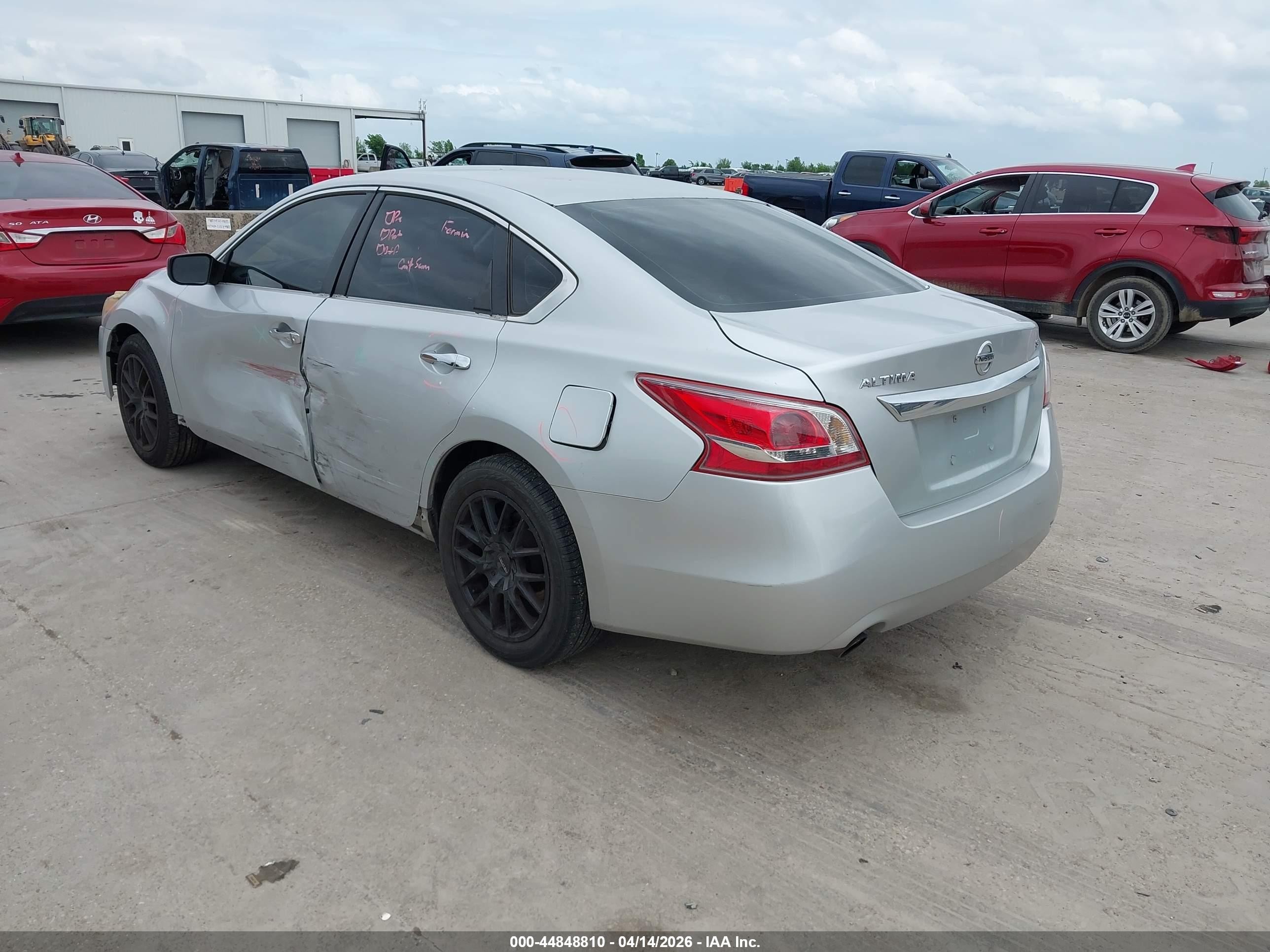 2013 Nissan Altima 2.5 S Silver vin: 1N4AL3AP2DC206293