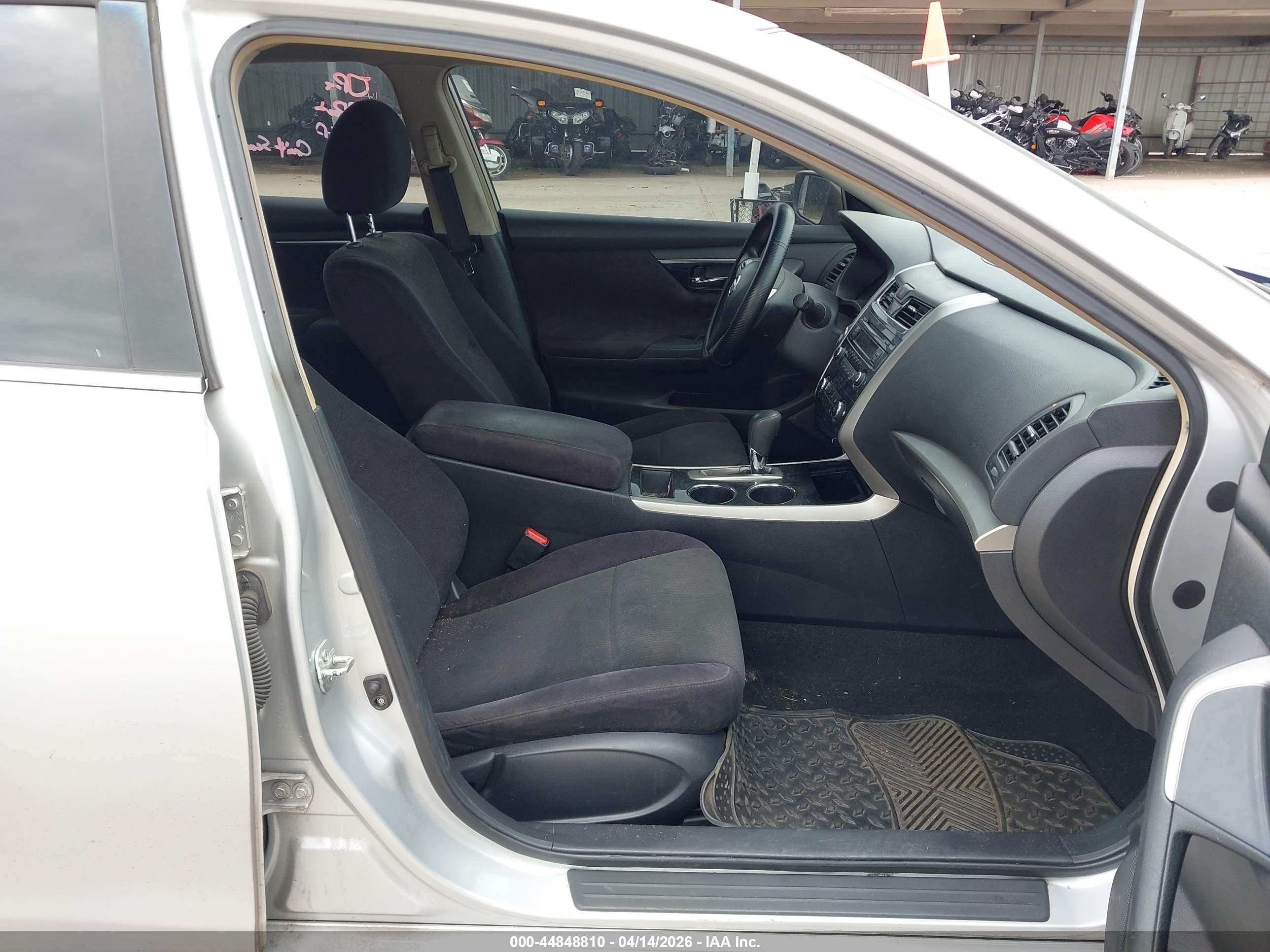 2013 Nissan Altima 2.5 S Silver vin: 1N4AL3AP2DC206293
