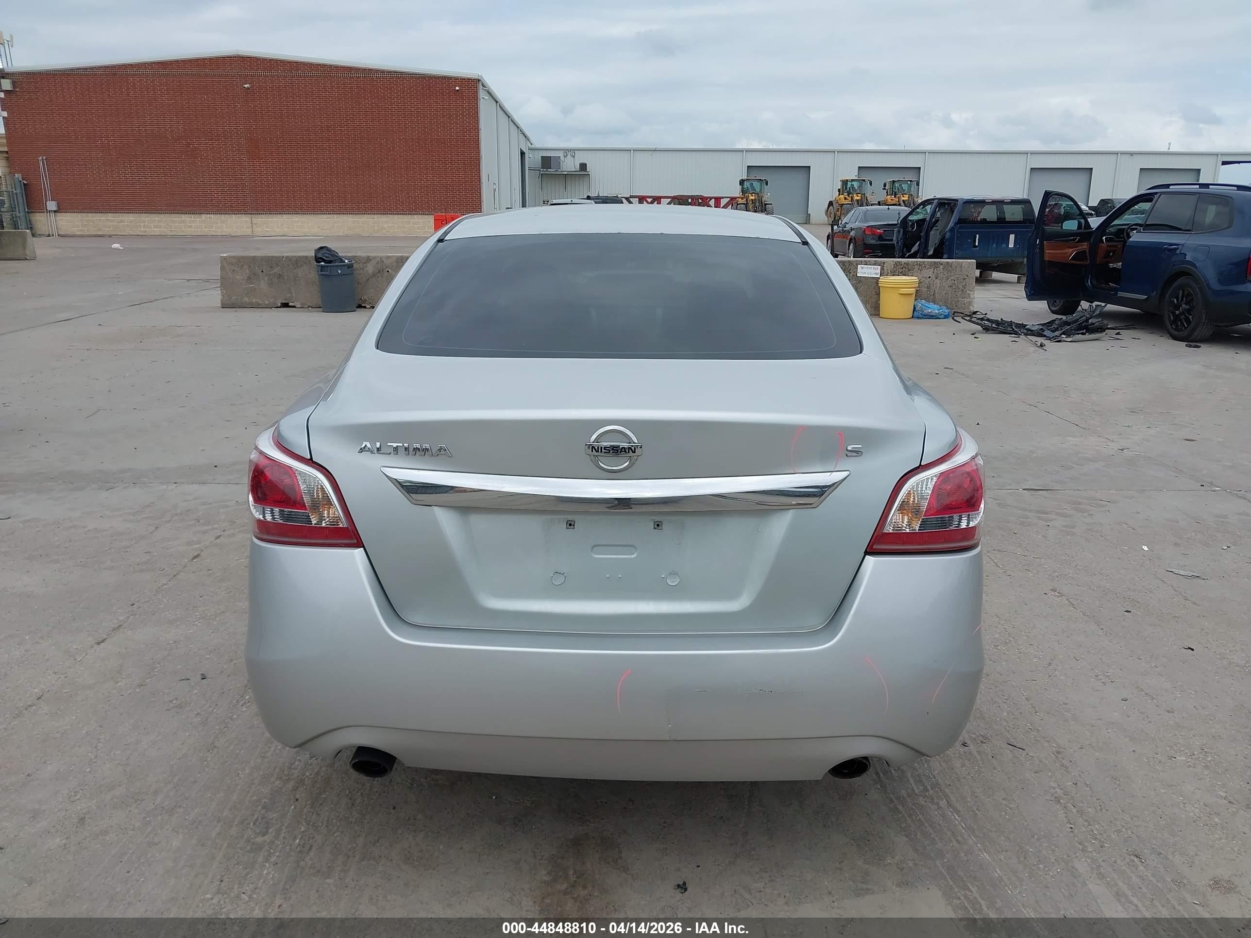 2013 Nissan Altima 2.5 S Silver vin: 1N4AL3AP2DC206293