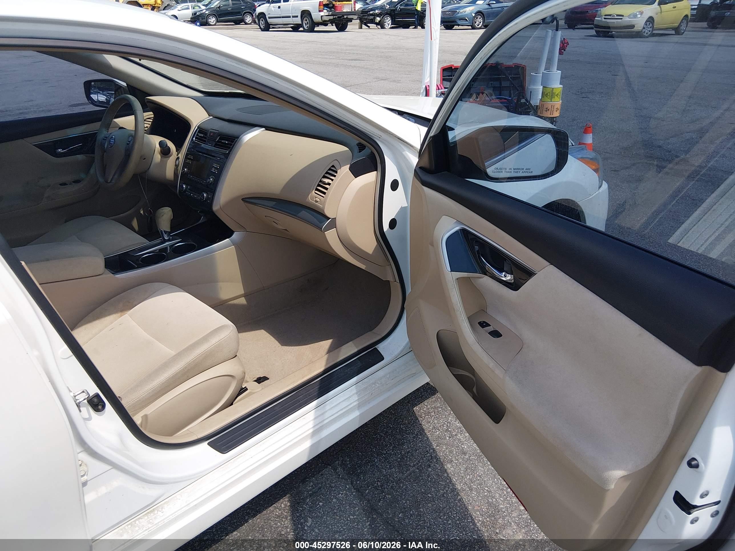 2013 Nissan Altima 2.5 Sv White vin: 1N4AL3AP2DC219769